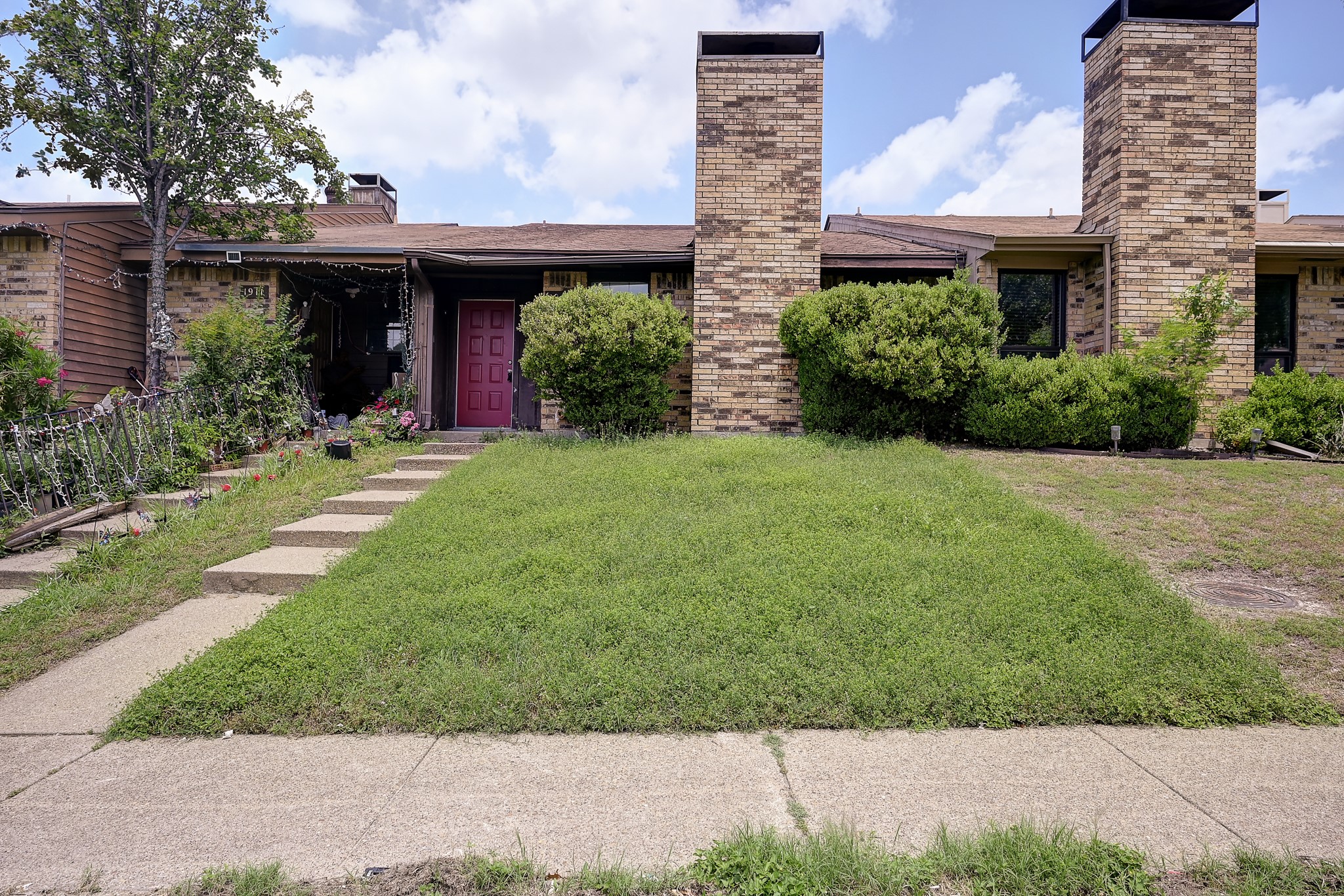 1915 Abshire Lane Dallas TX 75228