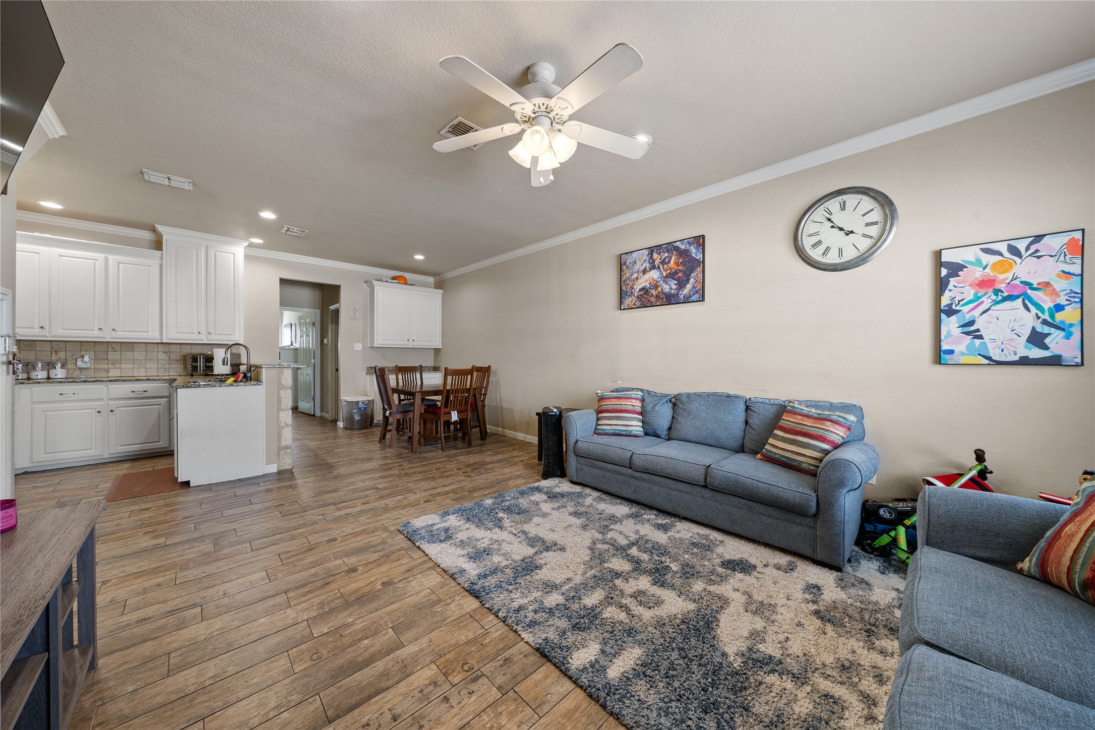 713 Park Street Mcgregor TX 76657