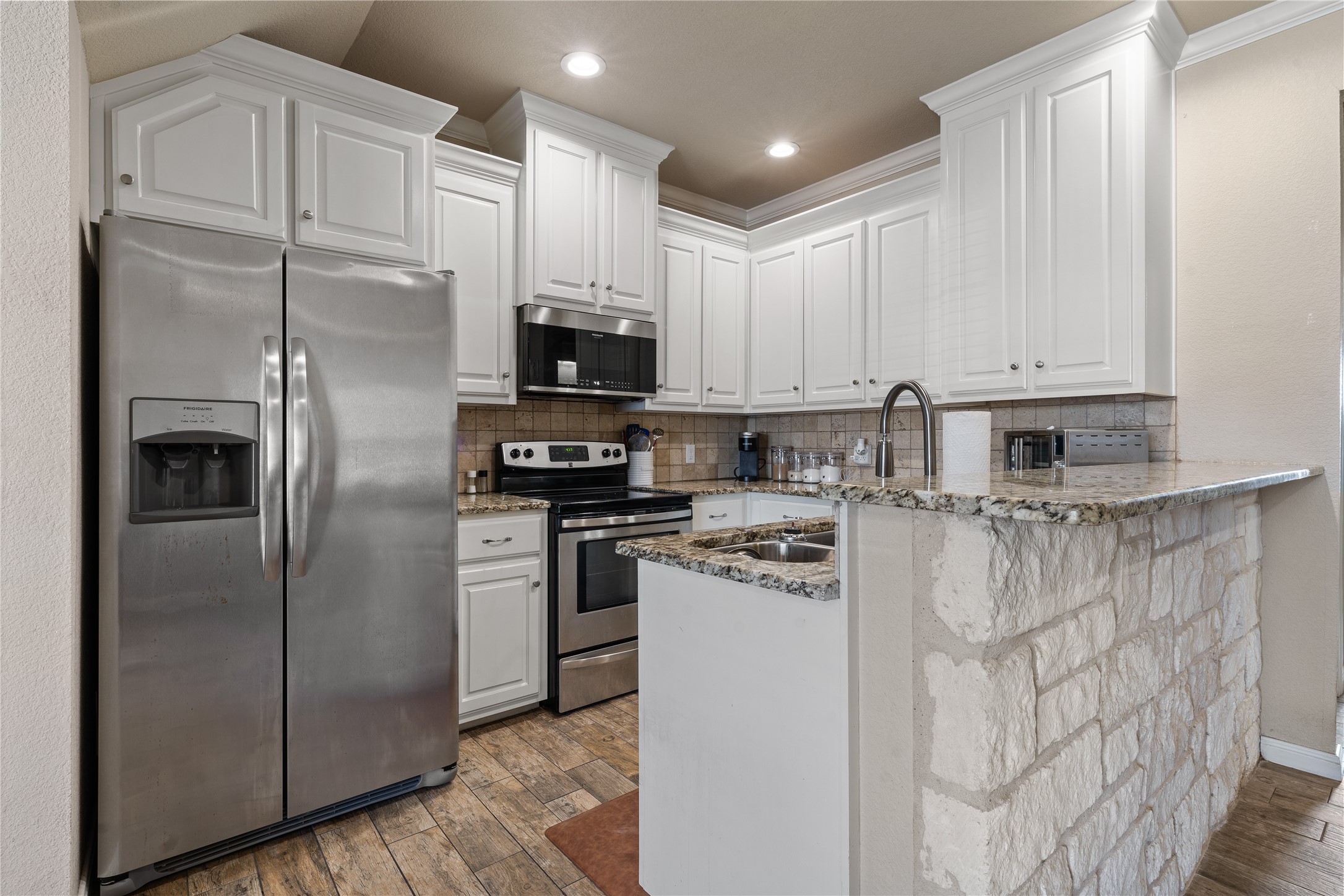 713 Park Street Mcgregor TX 76657