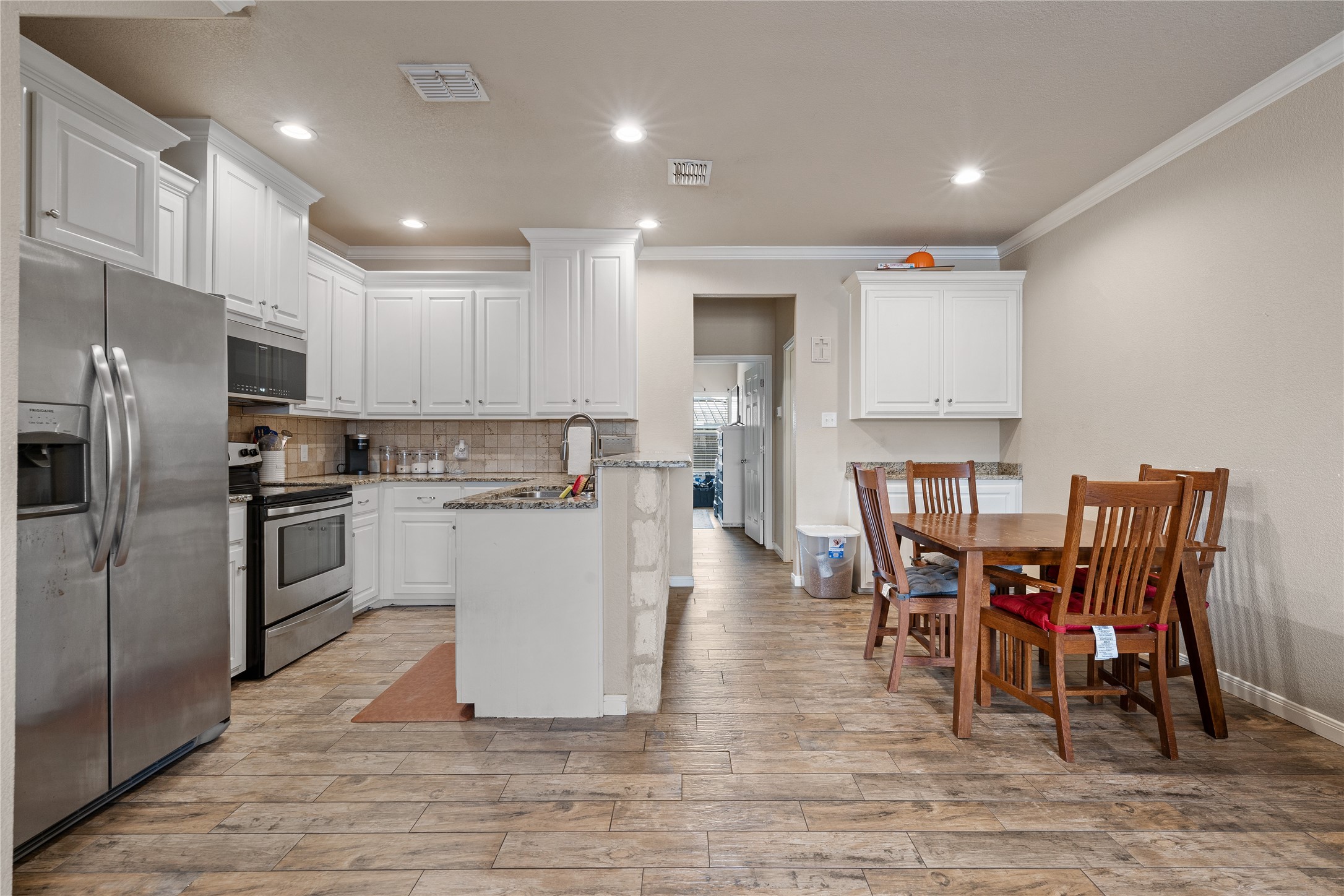 713 Park Street Mcgregor TX 76657