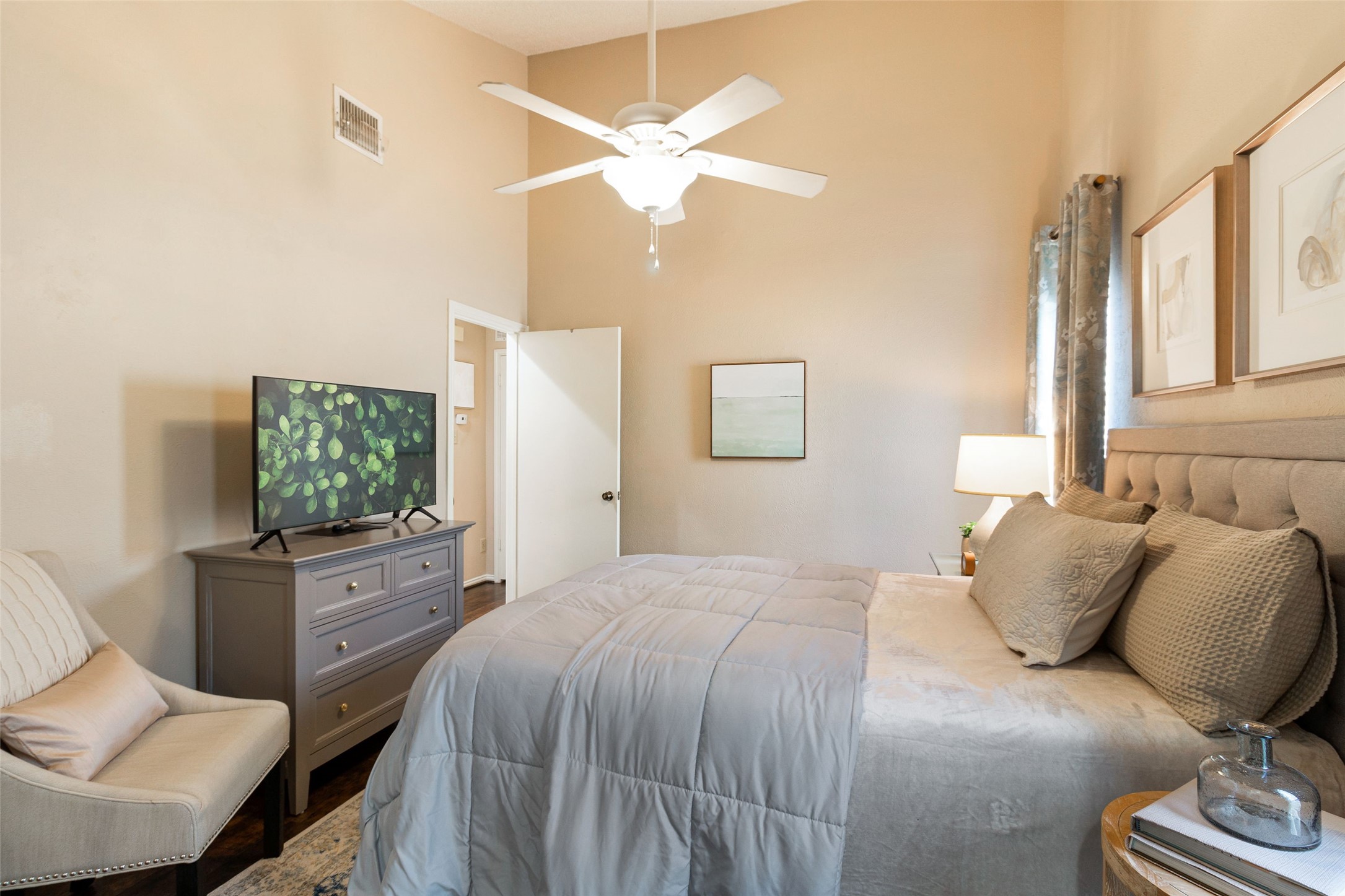 17490 Meandering Way Dallas TX 75252