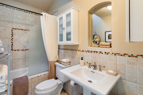 17490 Meandering Way Dallas TX 75252