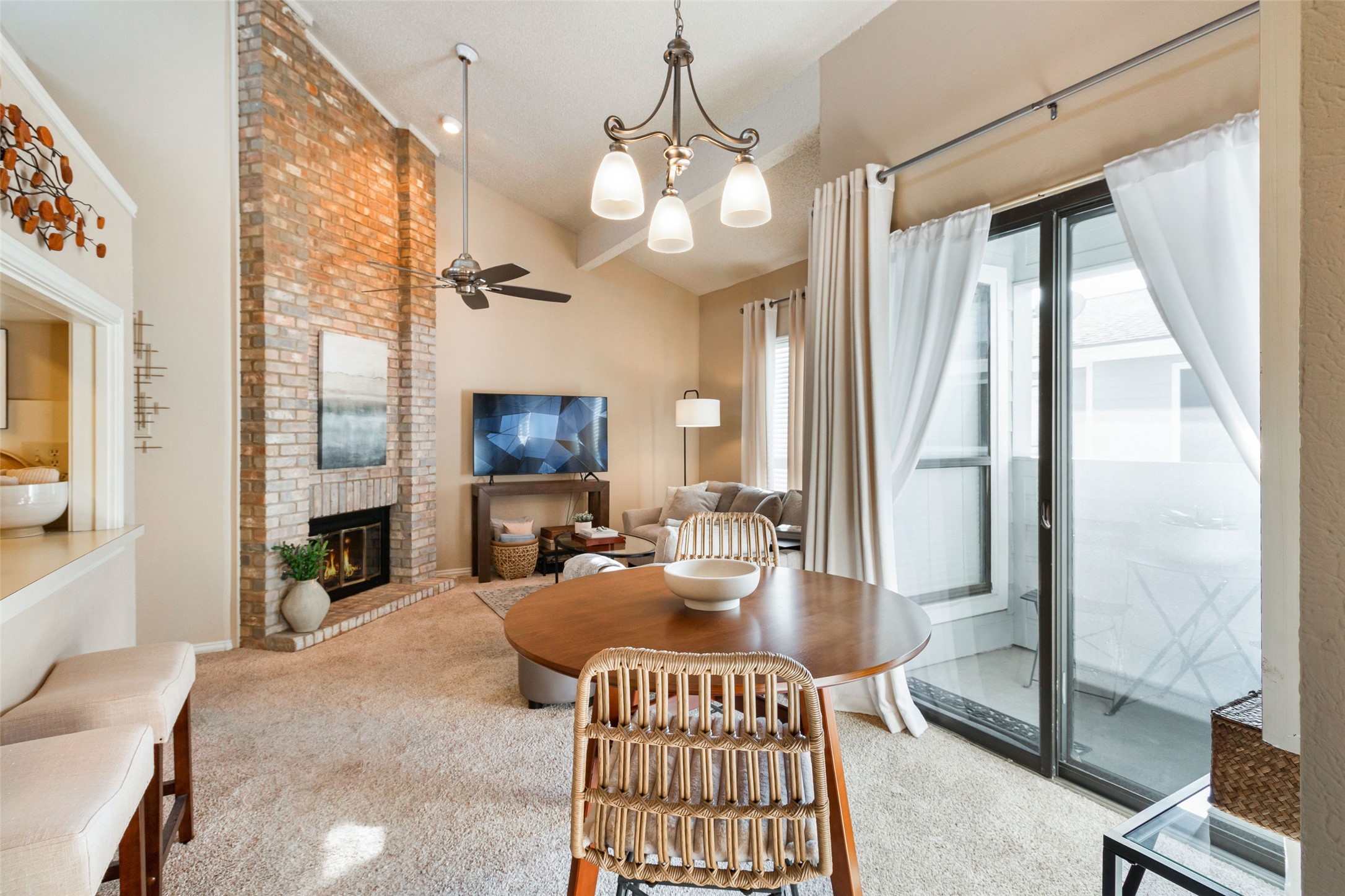 17490 Meandering Way Dallas TX 75252