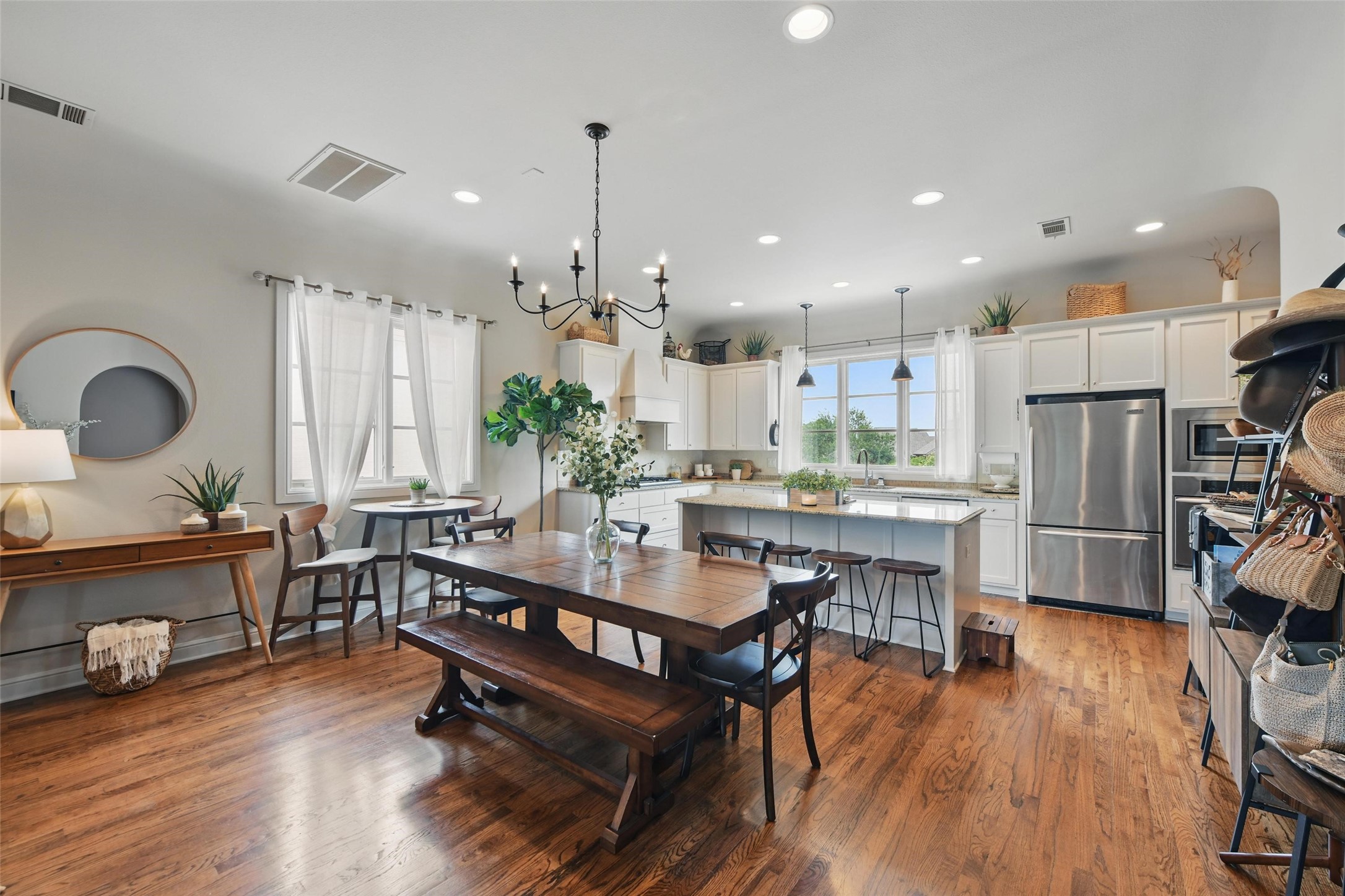 261 Casa Blanca Avenue Fort Worth TX 76107