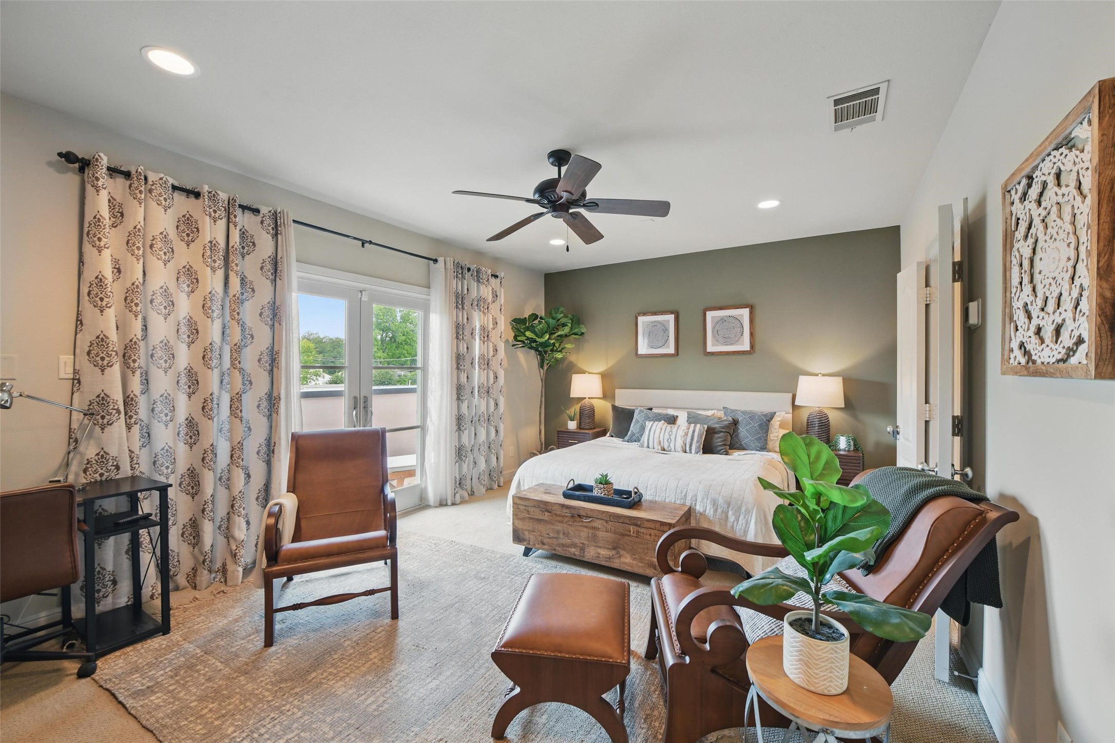 261 Casa Blanca Avenue Fort Worth TX 76107