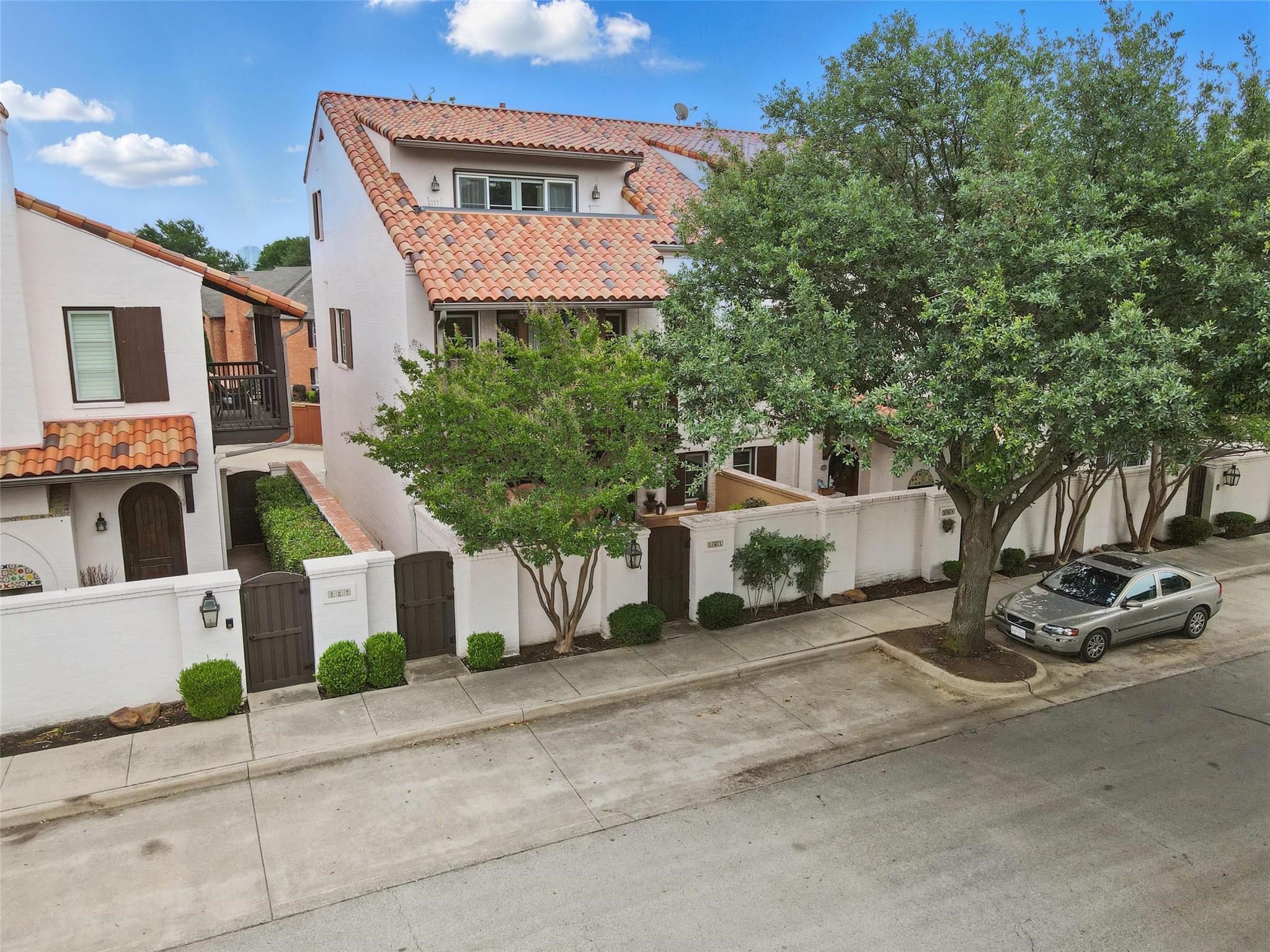 261 Casa Blanca Avenue Fort Worth TX 76107