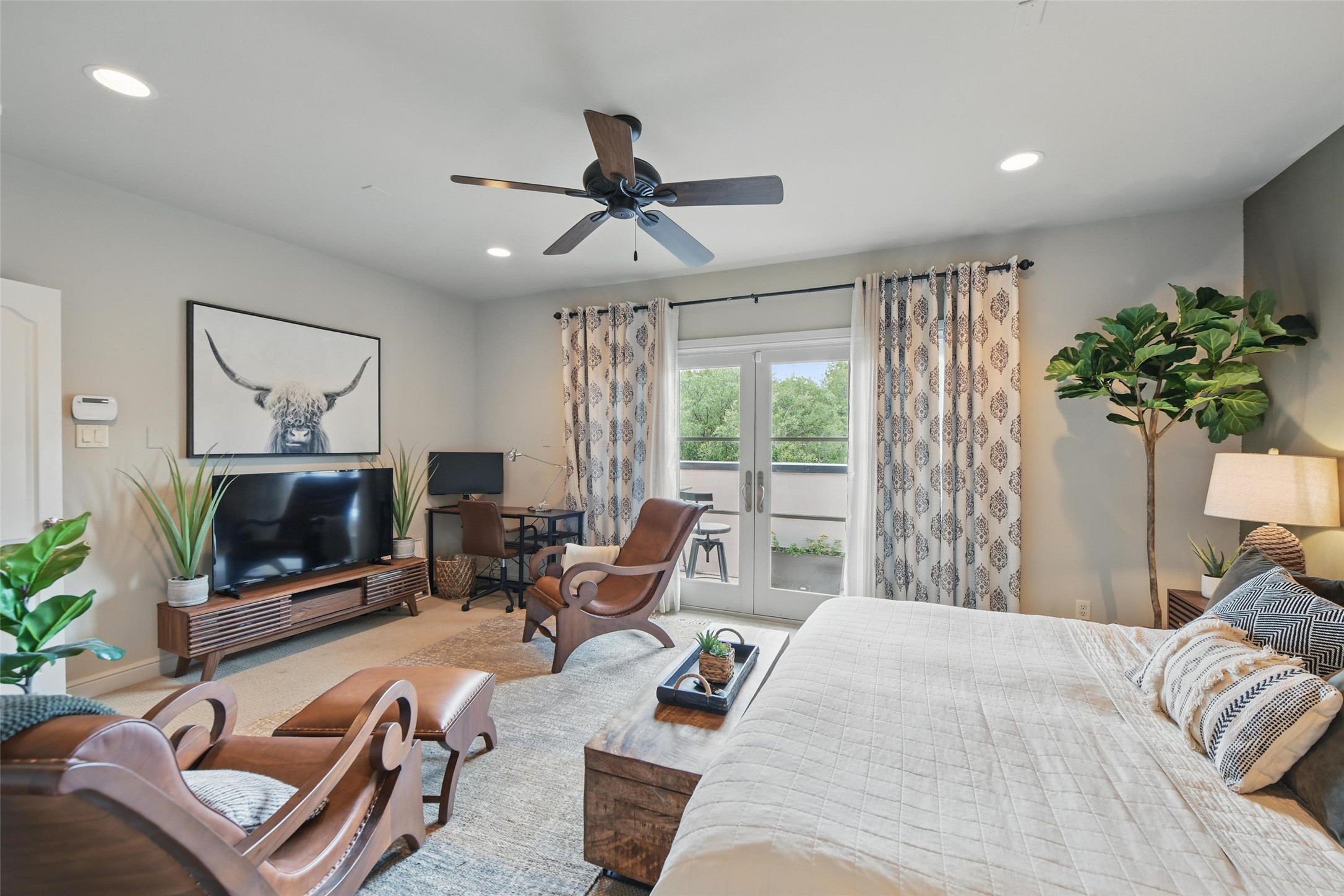 261 Casa Blanca Avenue Fort Worth TX 76107