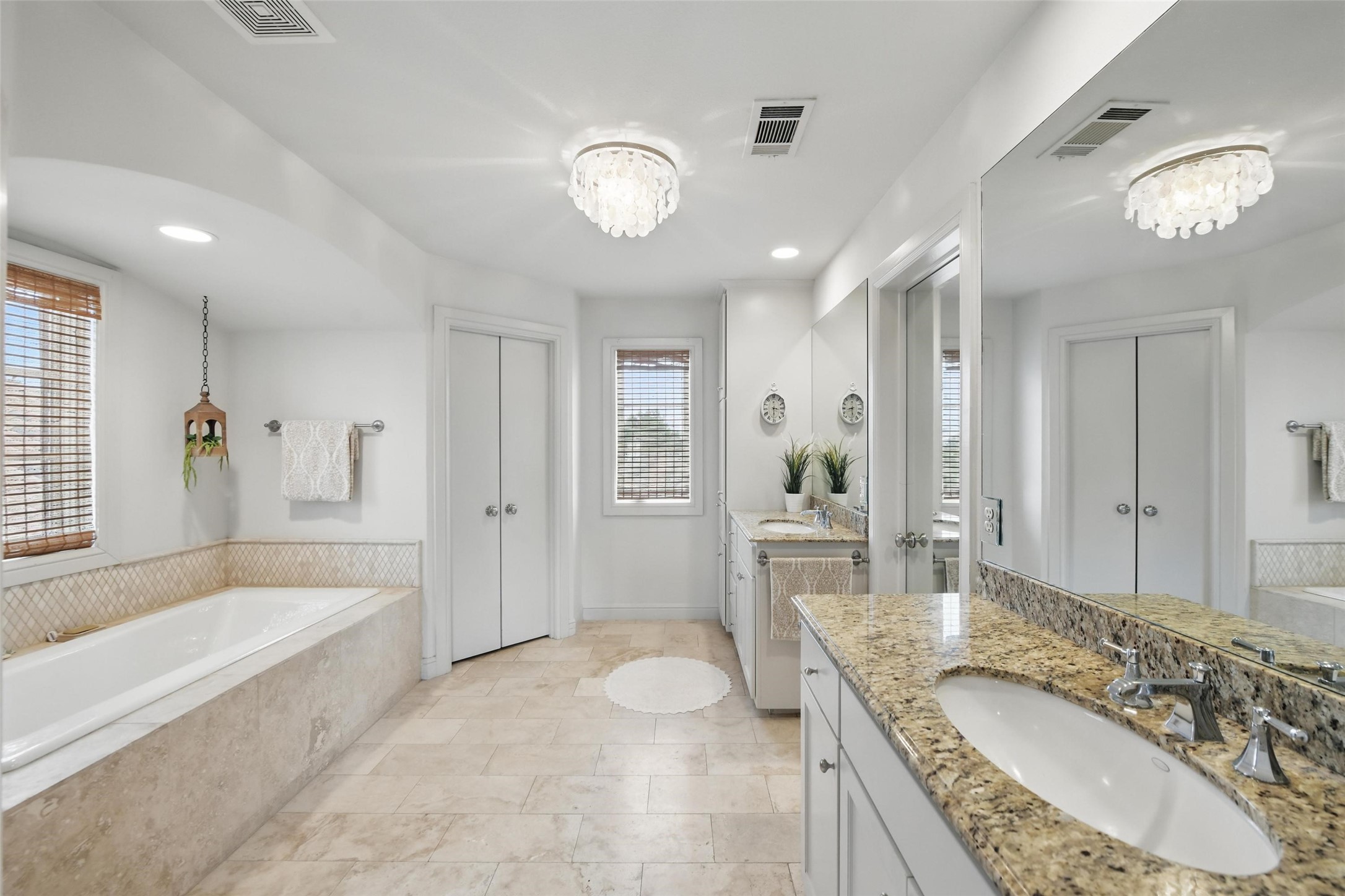 261 Casa Blanca Avenue Fort Worth TX 76107