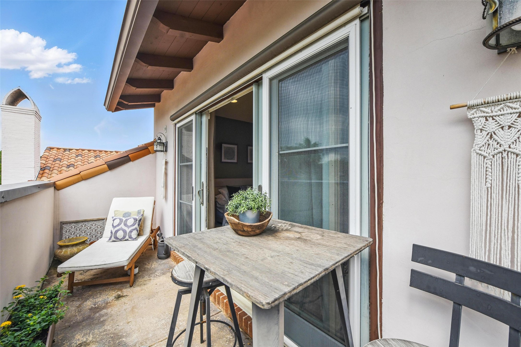 261 Casa Blanca Avenue Fort Worth TX 76107
