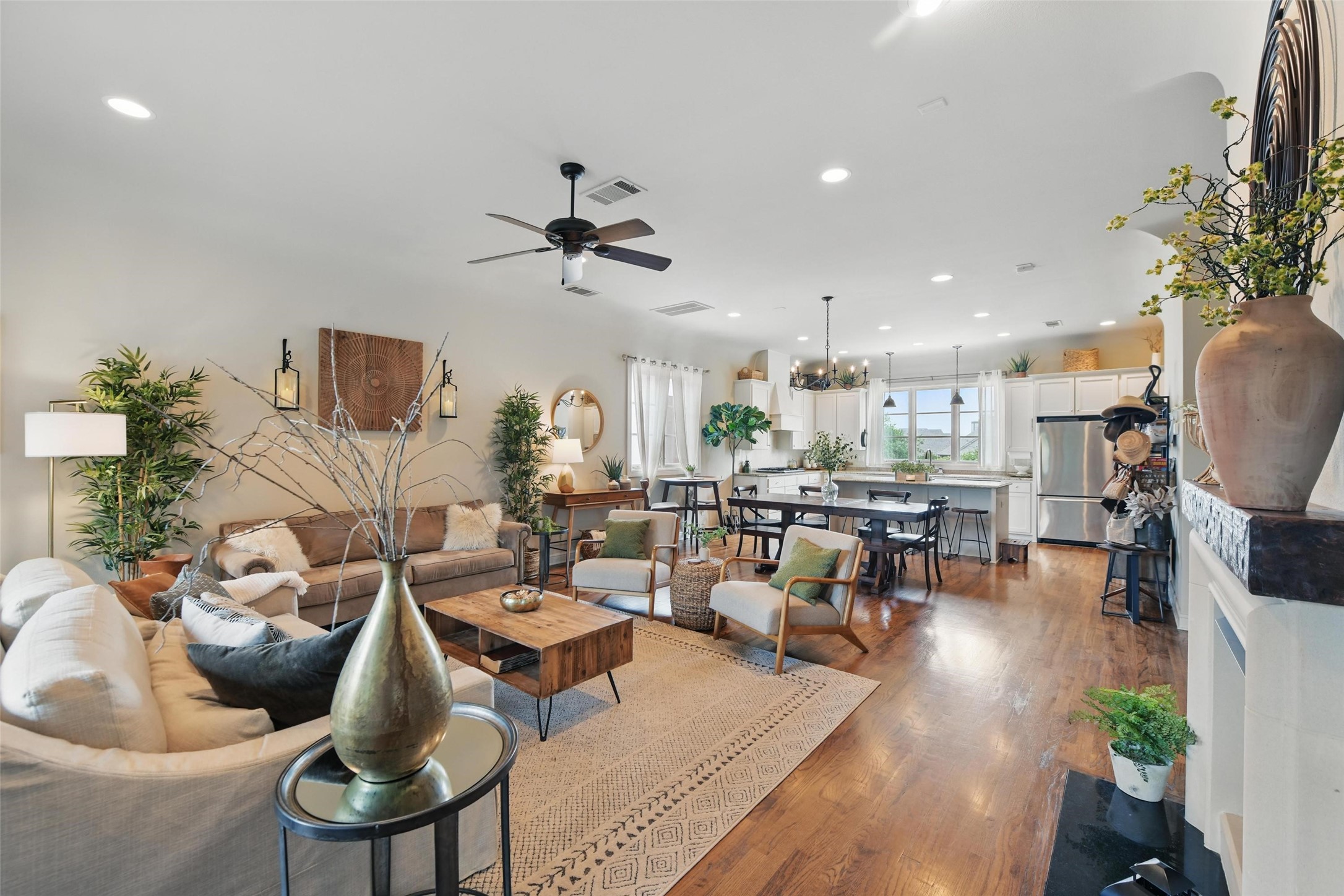 261 Casa Blanca Avenue Fort Worth TX 76107