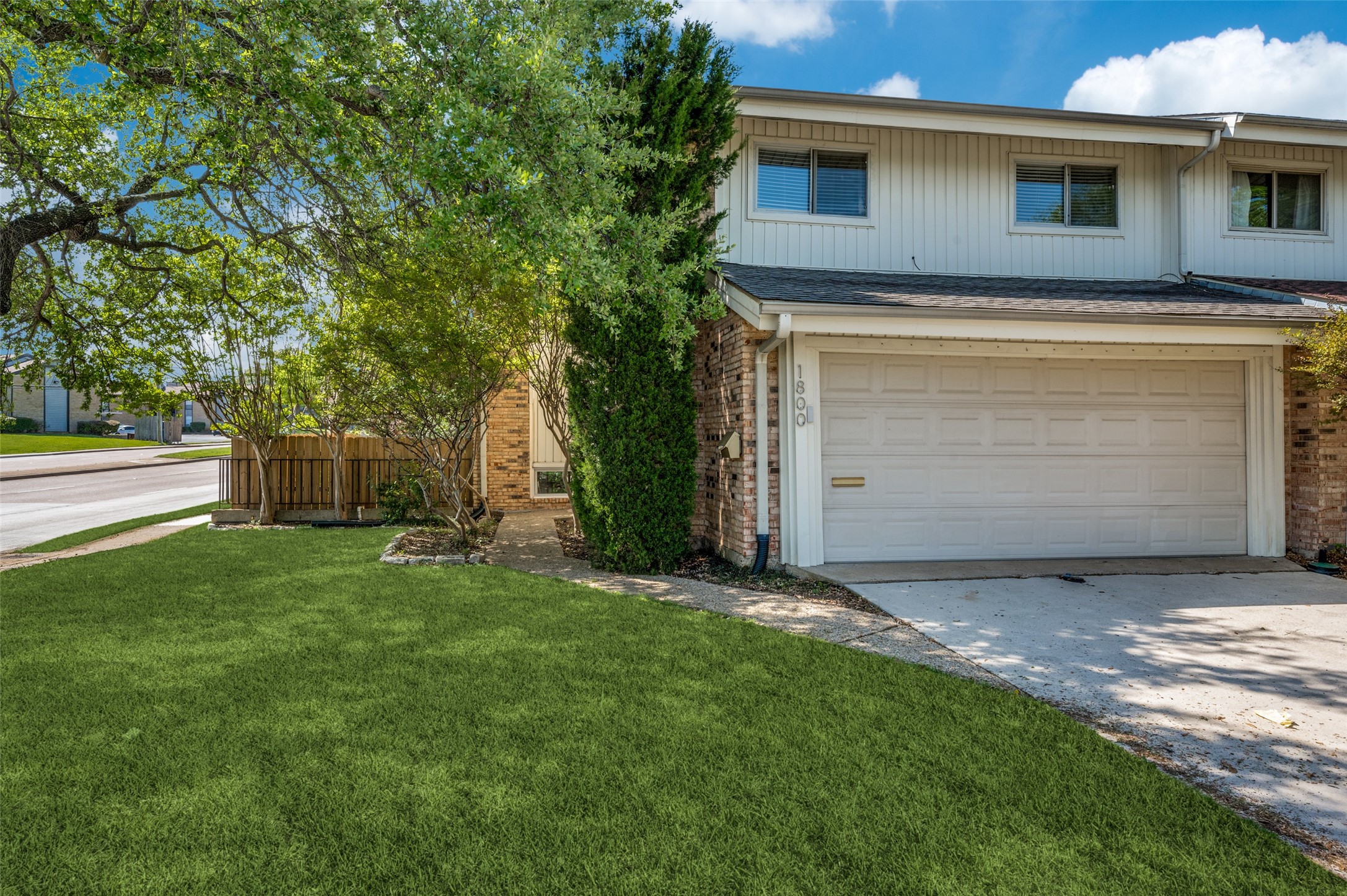1800 Lakecrest Court Carrollton TX 75006