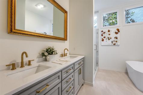 5865 Farquhar Lane Dallas TX 75209