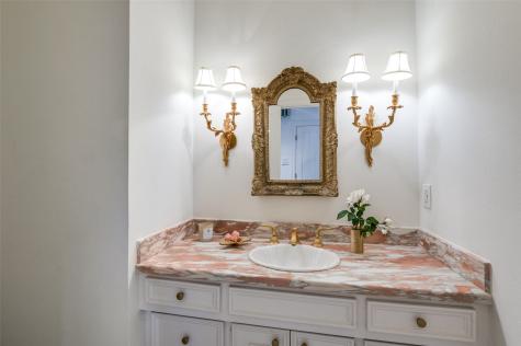 5865 Farquhar Lane Dallas TX 75209