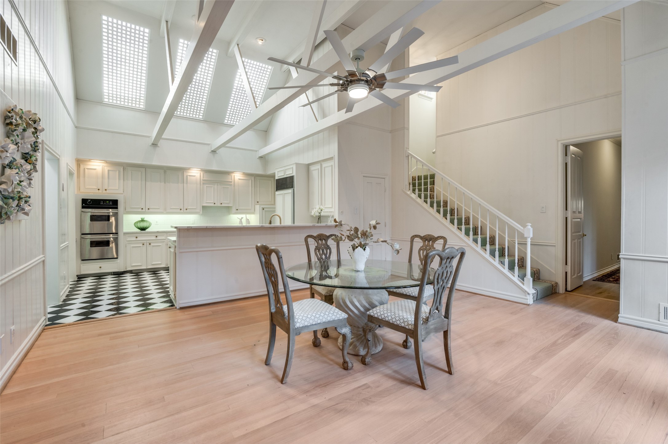 5865 Farquhar Lane Dallas TX 75209