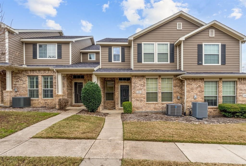 2205 Stoneleigh Place Mckinney TX 75071