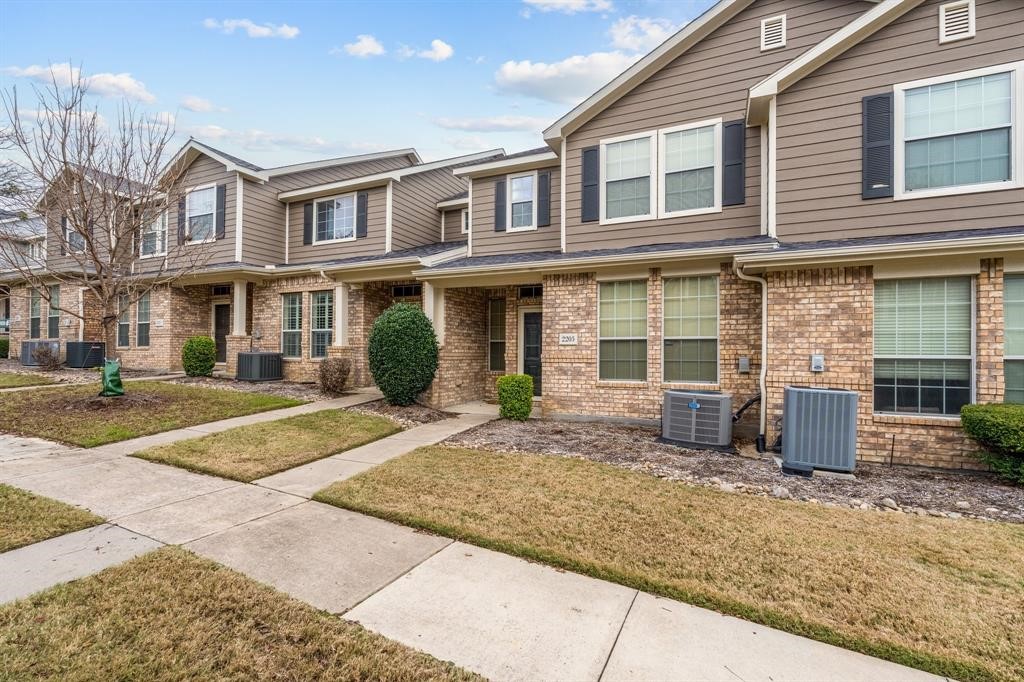 2205 Stoneleigh Place Mckinney TX 75071