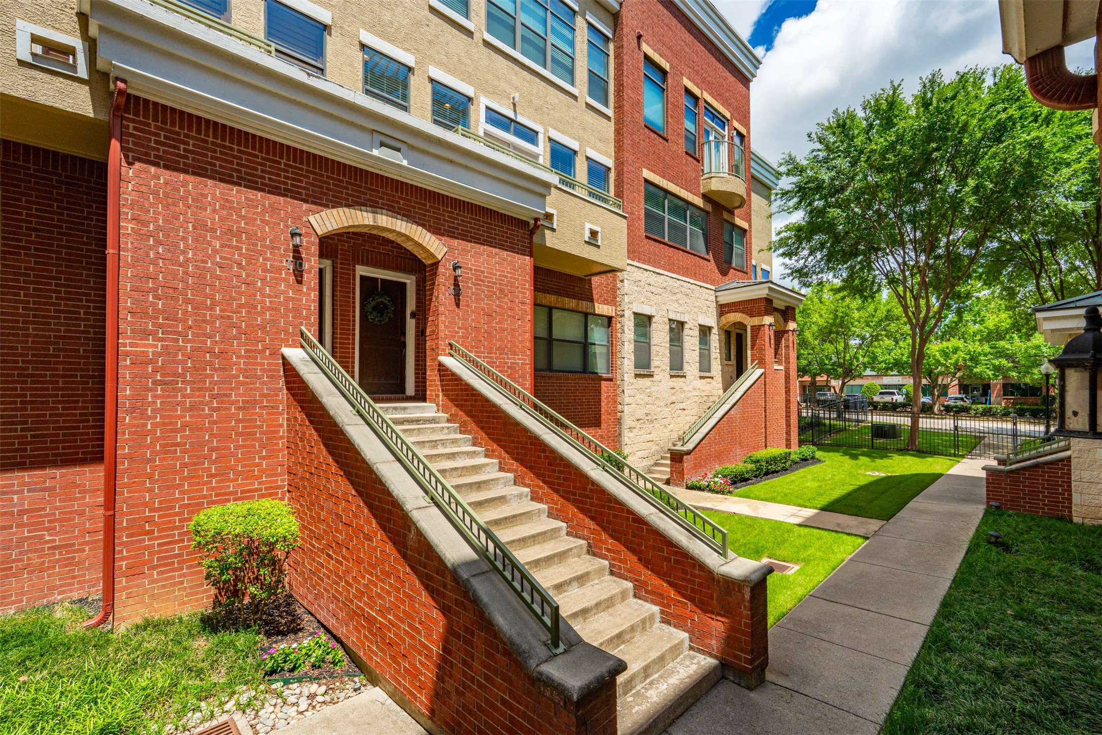 1201 Beaconsfield Lane Arlington TX 76011