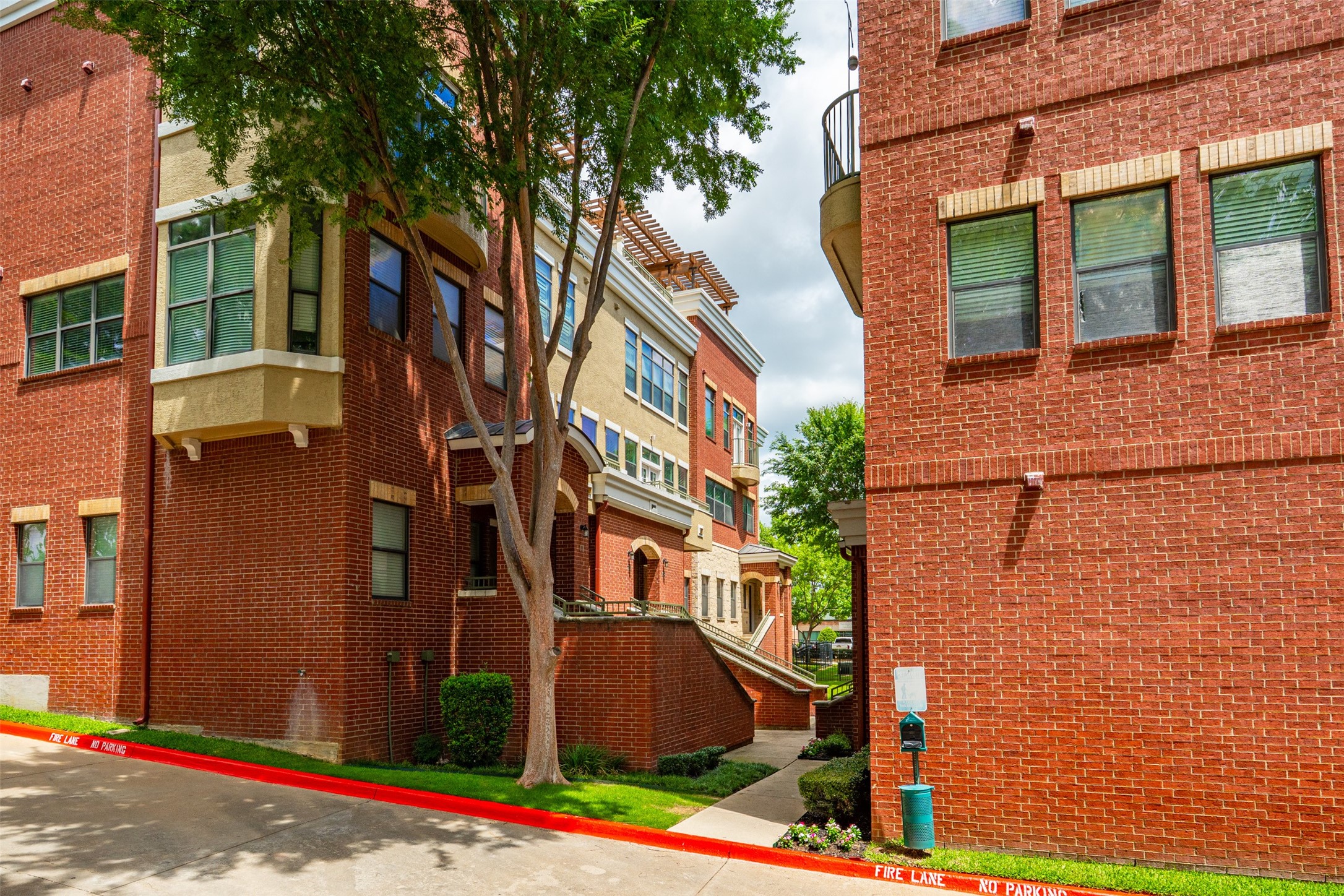1201 Beaconsfield Lane Arlington TX 76011