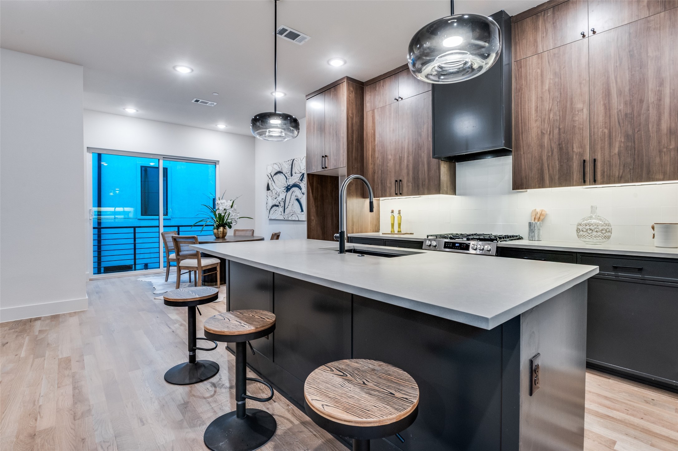 2906 Hawthorne Avenue Dallas TX 75219