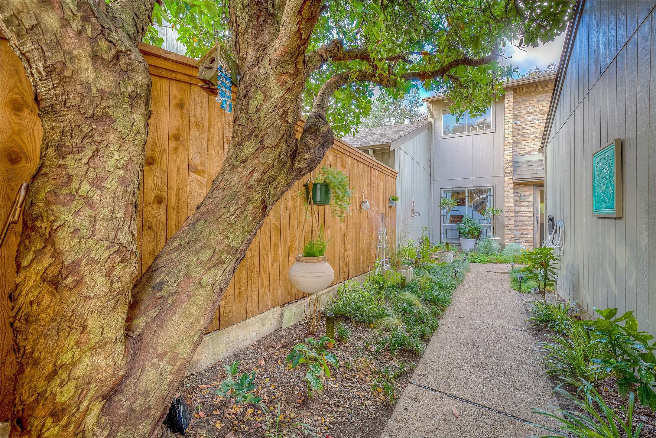 10603 Hillpoint Drive Dallas TX 75238