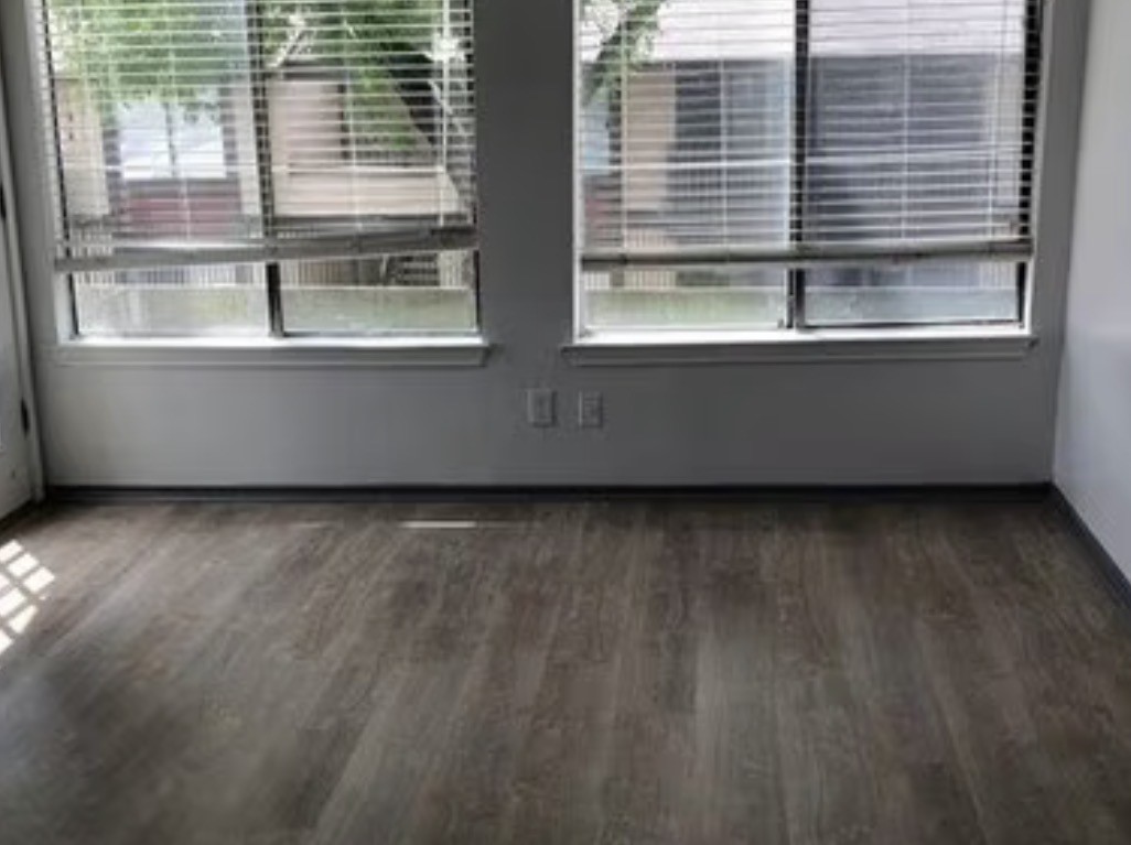 9807 Walnut Street Dallas TX 75243
