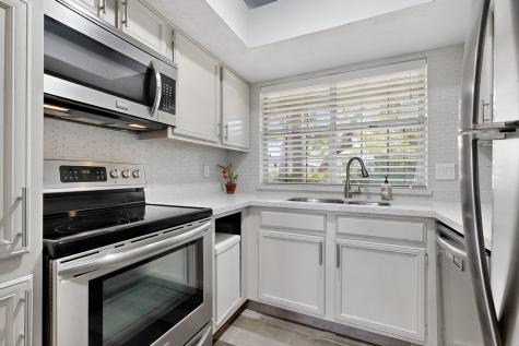 2535 Wedglea Drive Dallas TX 75211
