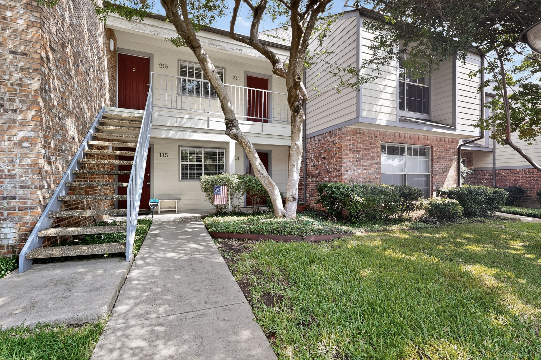 2535 Wedglea Drive Dallas TX 75211