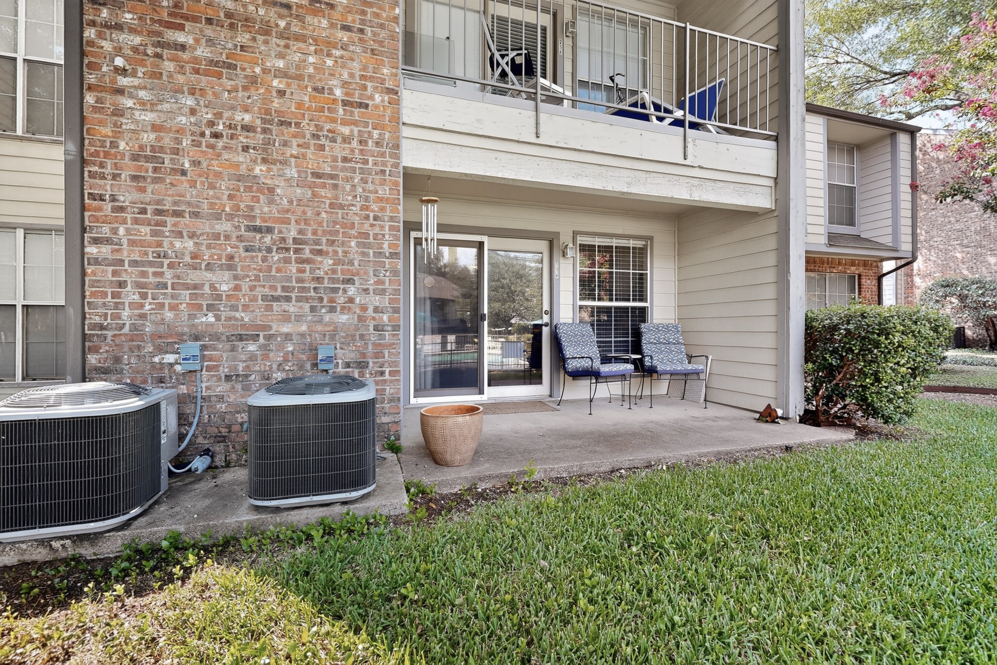 2535 Wedglea Drive Dallas TX 75211