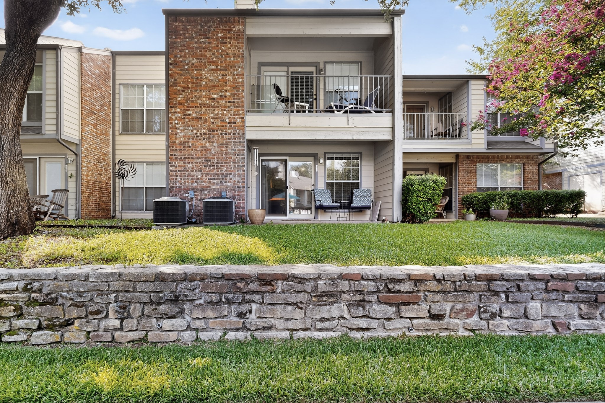 2535 Wedglea Drive Dallas TX 75211