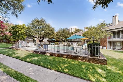 2535 Wedglea Drive Dallas TX 75211
