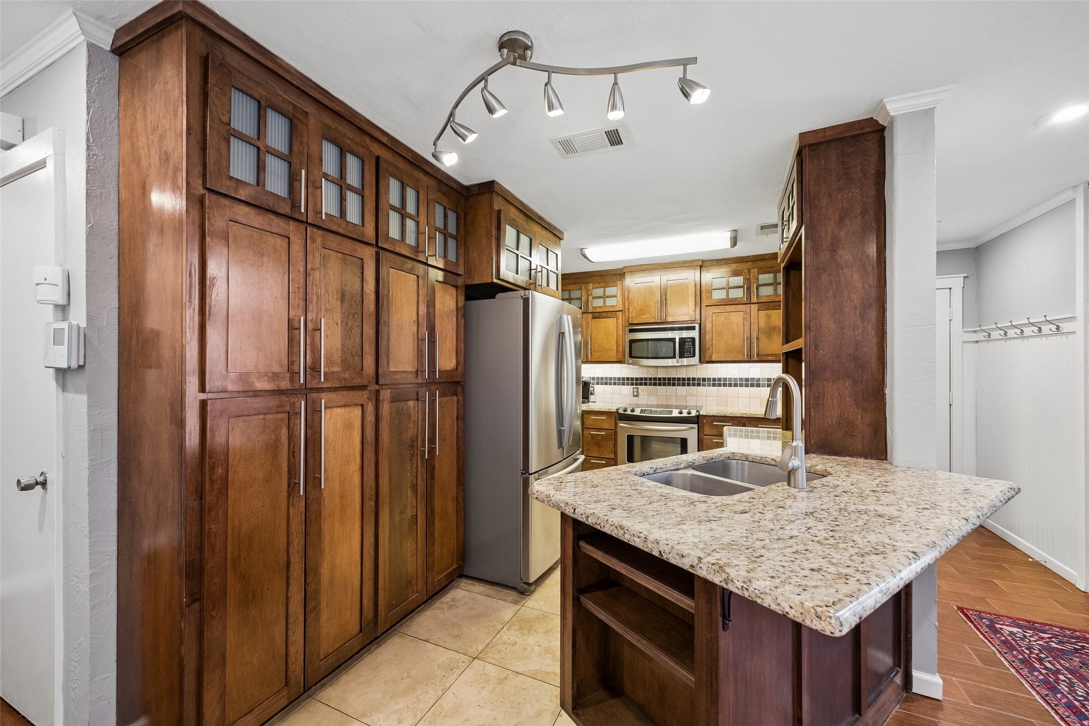 18240 Midway Road Dallas TX 75287