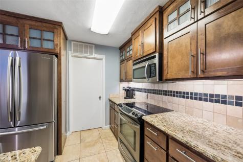 18240 Midway Road Dallas TX 75287