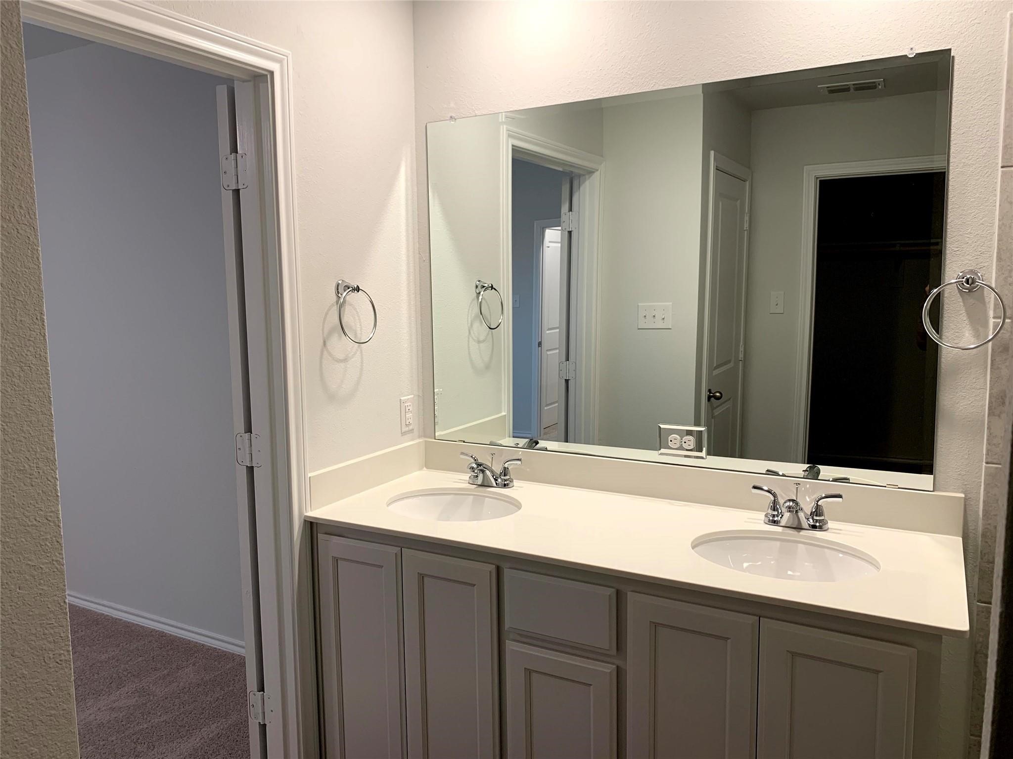 407 Milverton Drive Fort Worth TX 76036