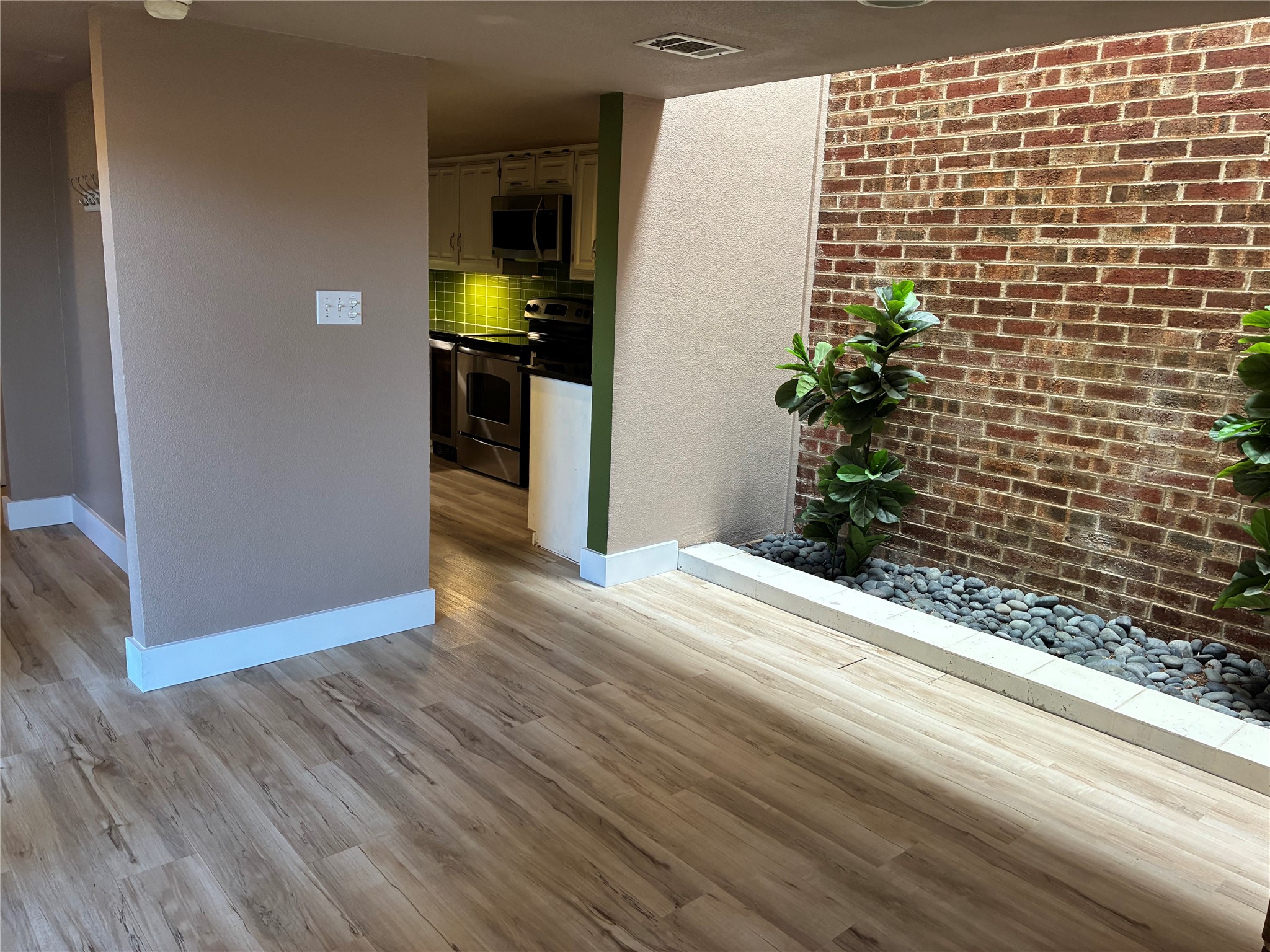 3125 Golden Oak Court Farmers Branch TX 75234