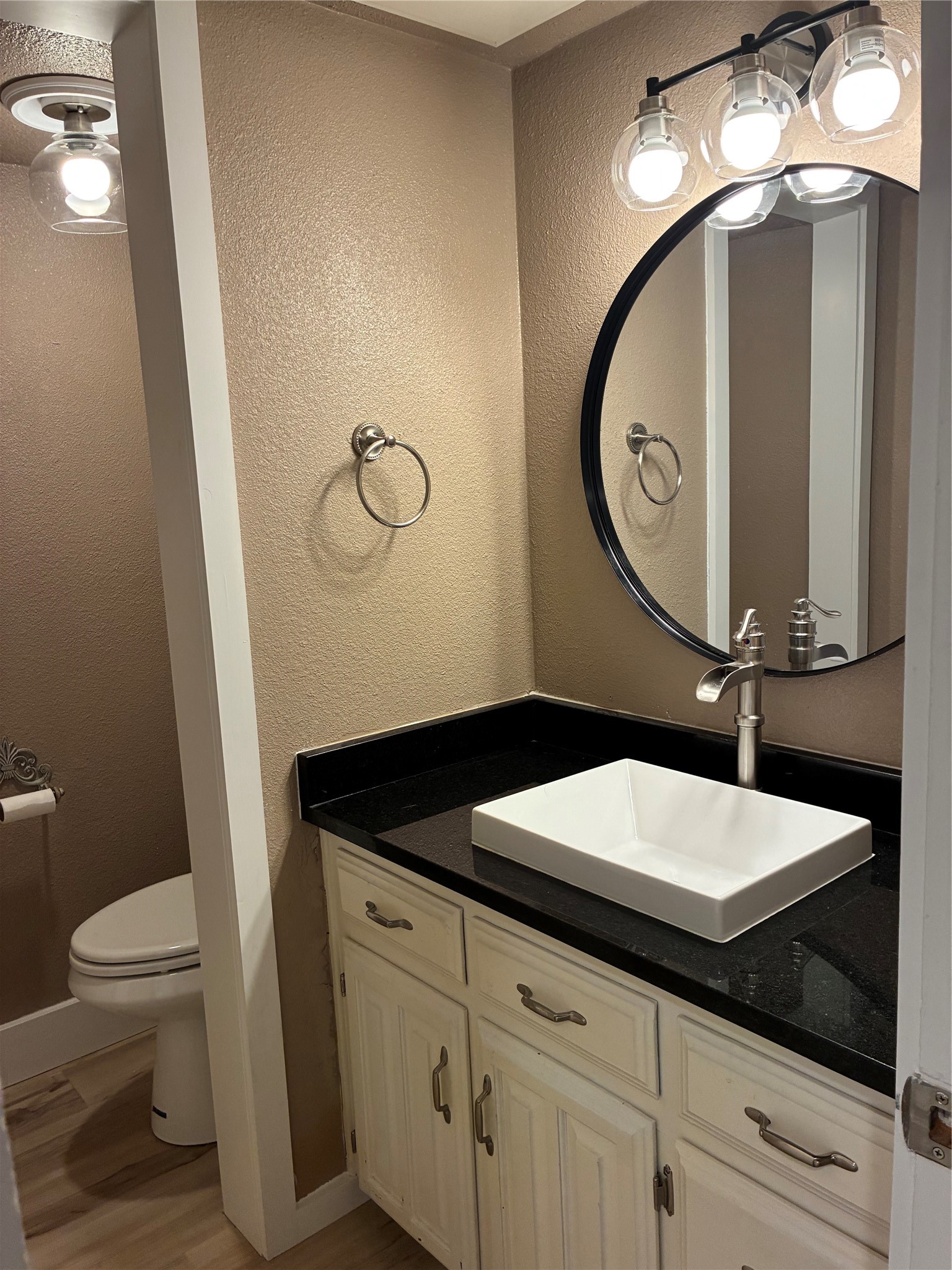 3125 Golden Oak Court Farmers Branch TX 75234
