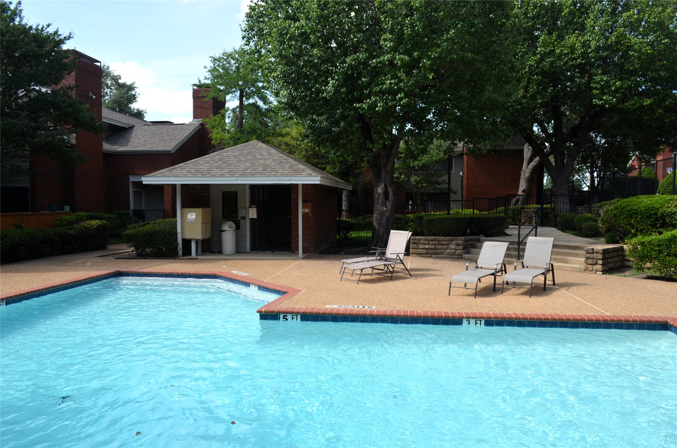 8404 Forest Lane Dallas TX 75243