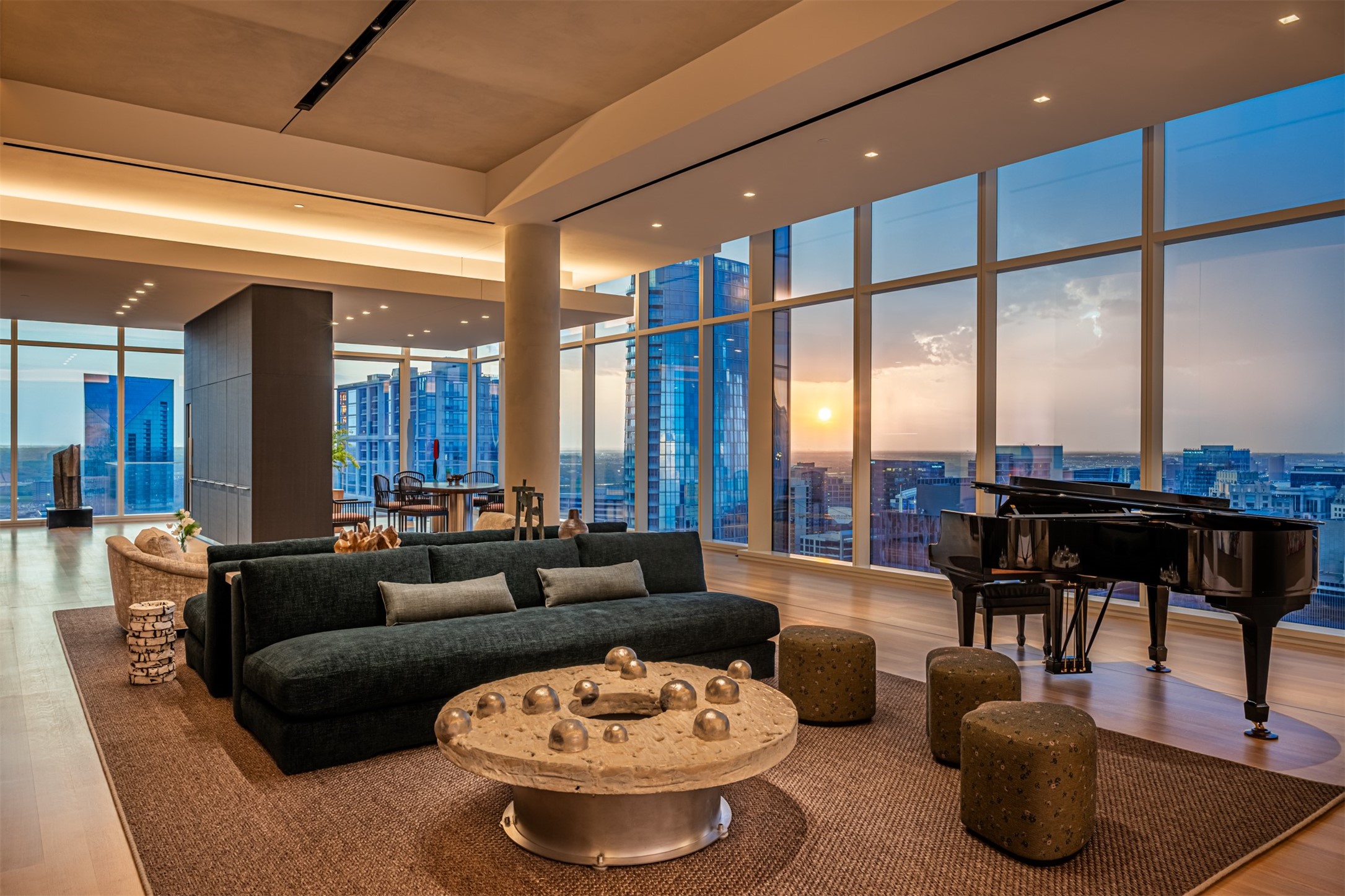 1747 Leonard Street Dallas TX 75201