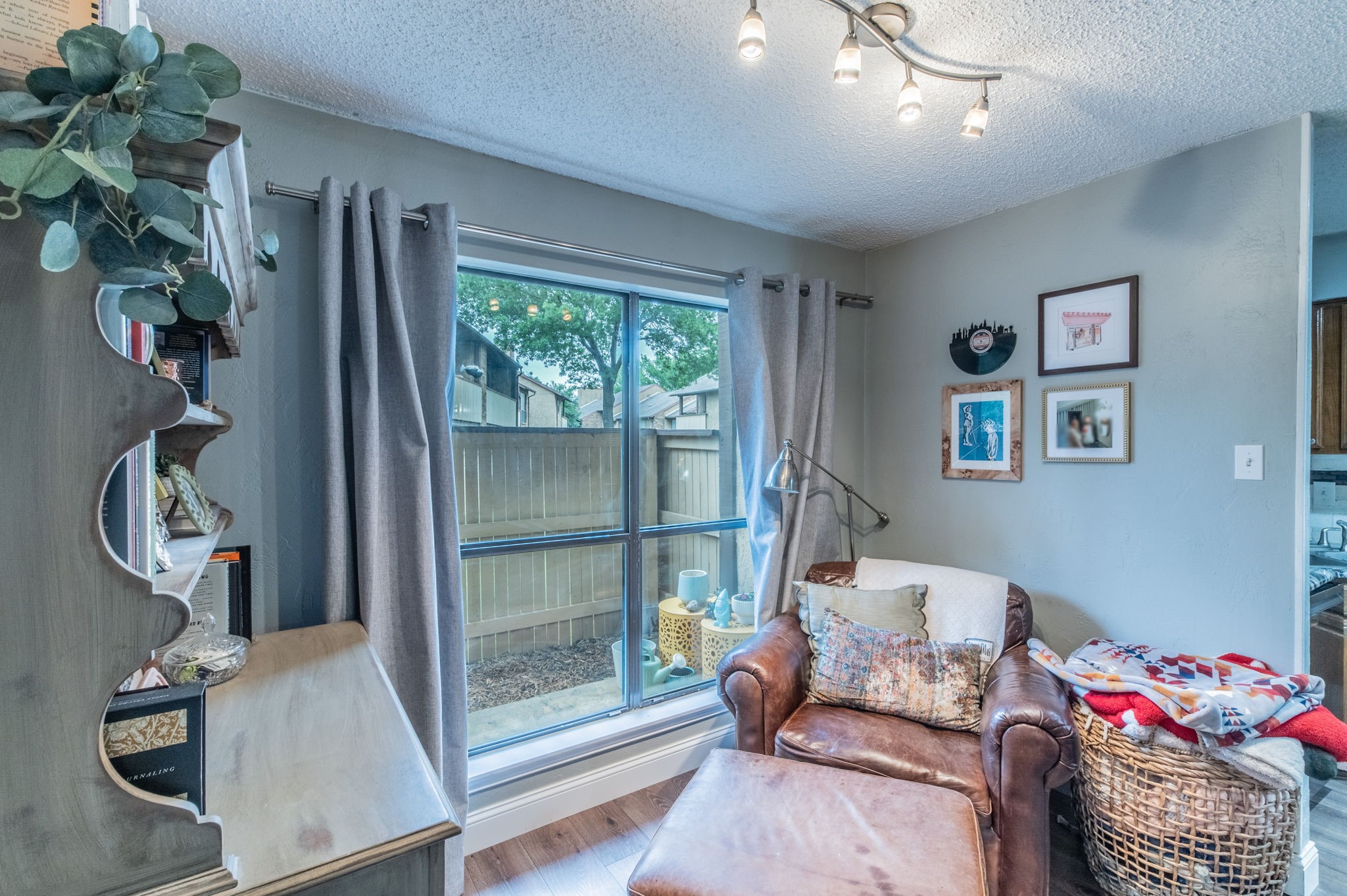 1901 Cloisters Drive Arlington TX 76011