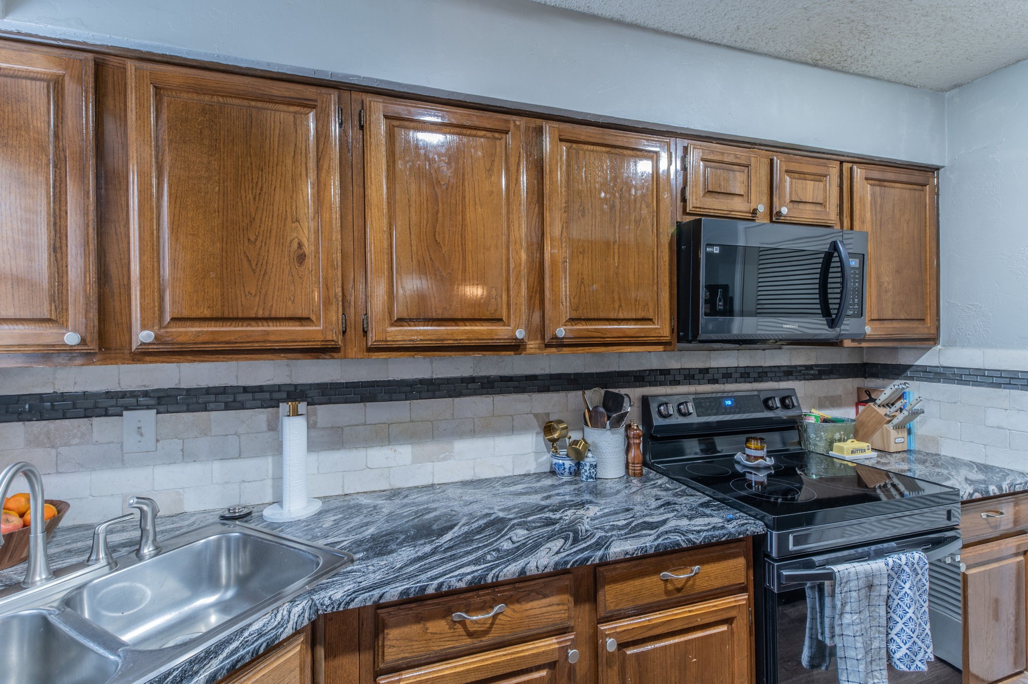 1901 Cloisters Drive Arlington TX 76011
