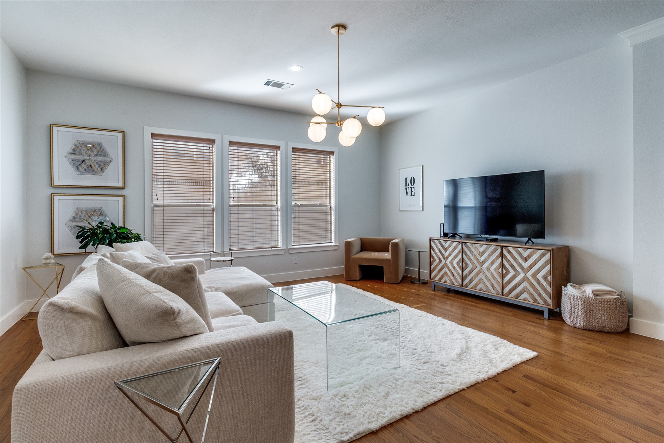 4830 Cedar Springs Road Dallas TX 75219