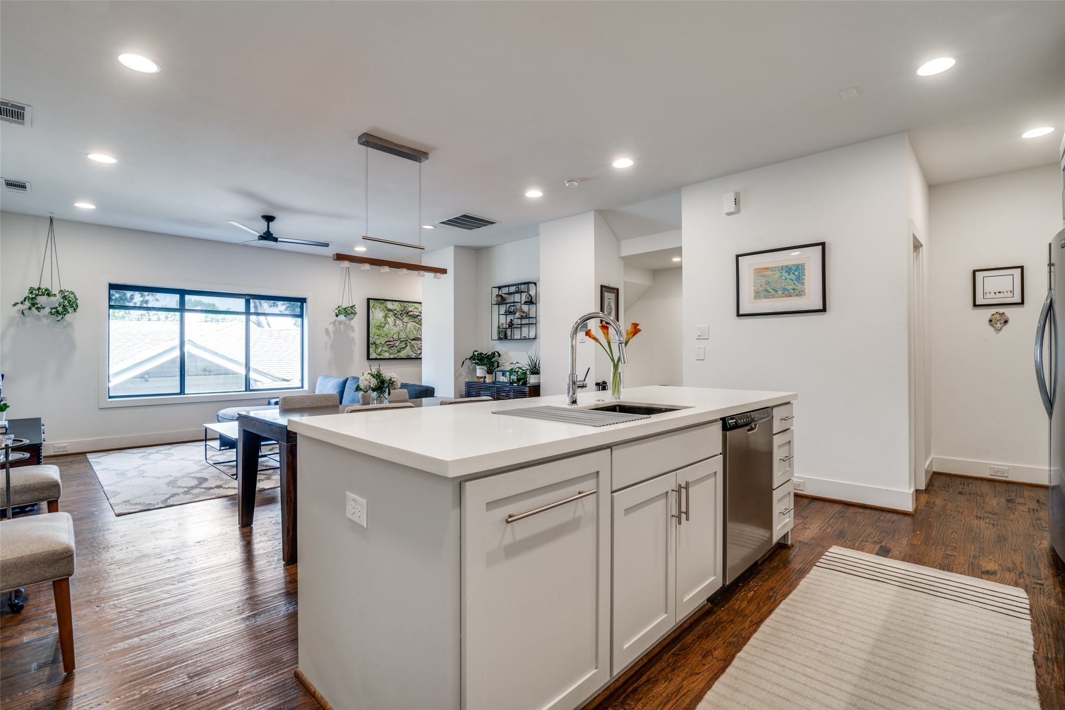 5602 Lindell Avenue Dallas TX 75206