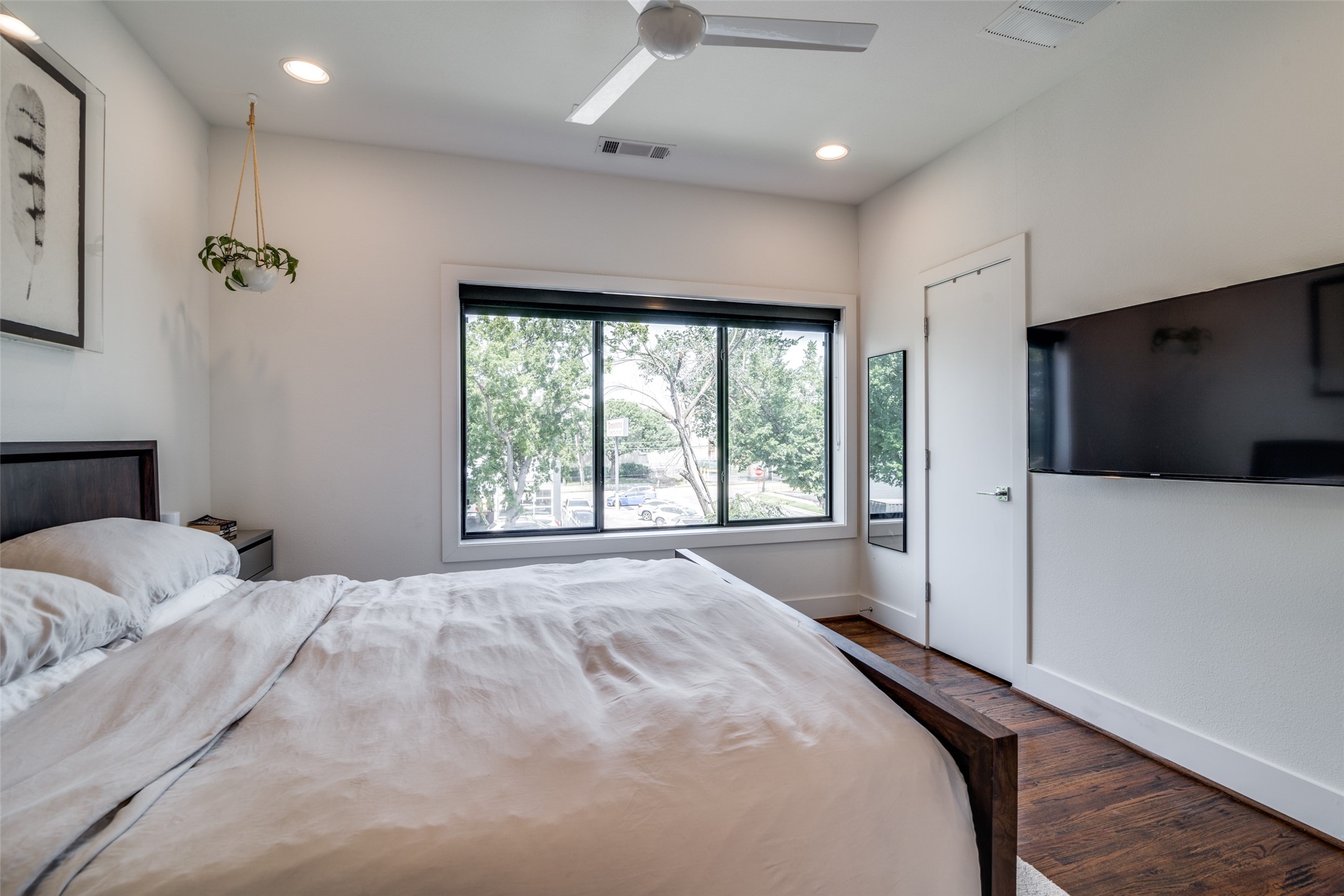 5602 Lindell Avenue Dallas TX 75206