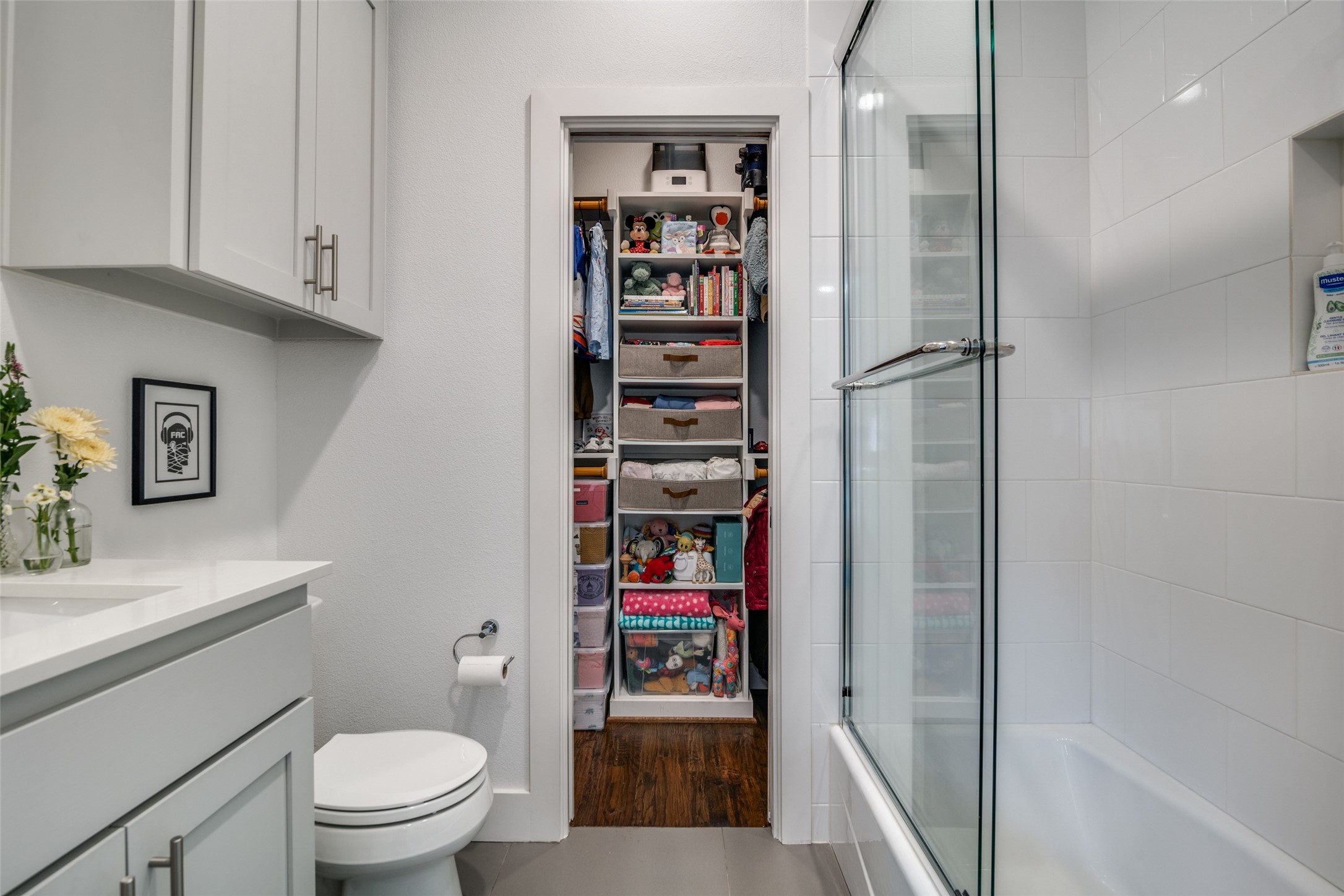 5602 Lindell Avenue Dallas TX 75206