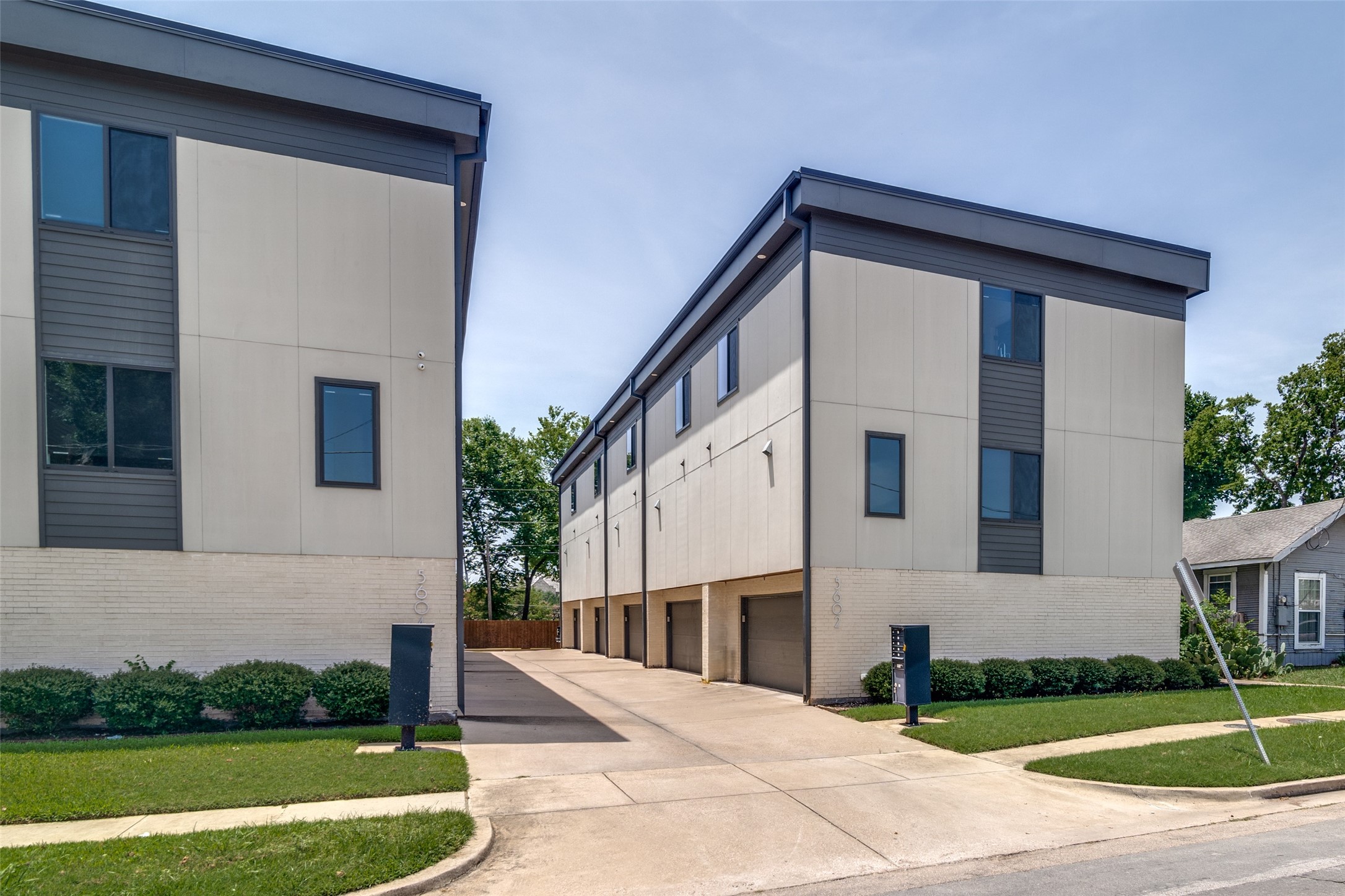 5602 Lindell Avenue Dallas TX 75206