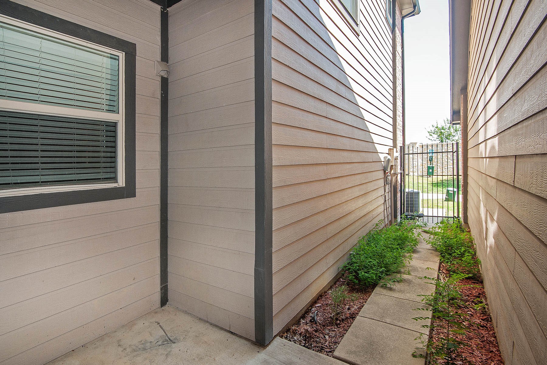 8624 Iron Horse Drive Irving TX 75063