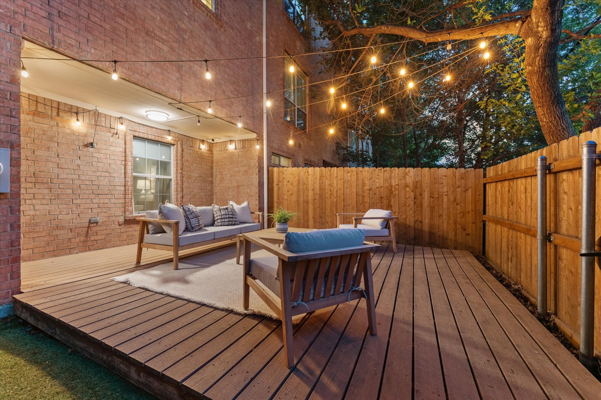 4007 Brownstone Court Dallas TX 75204