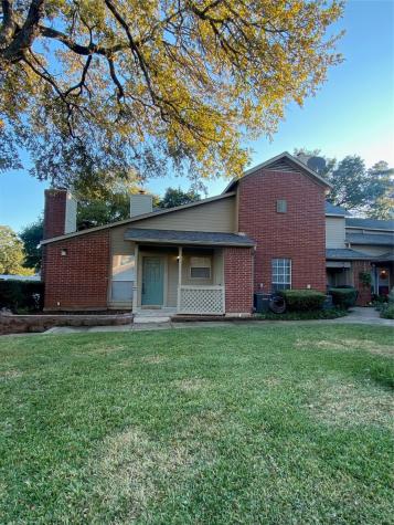 1422 Meadowood Village Drive Fort Worth TX 76120