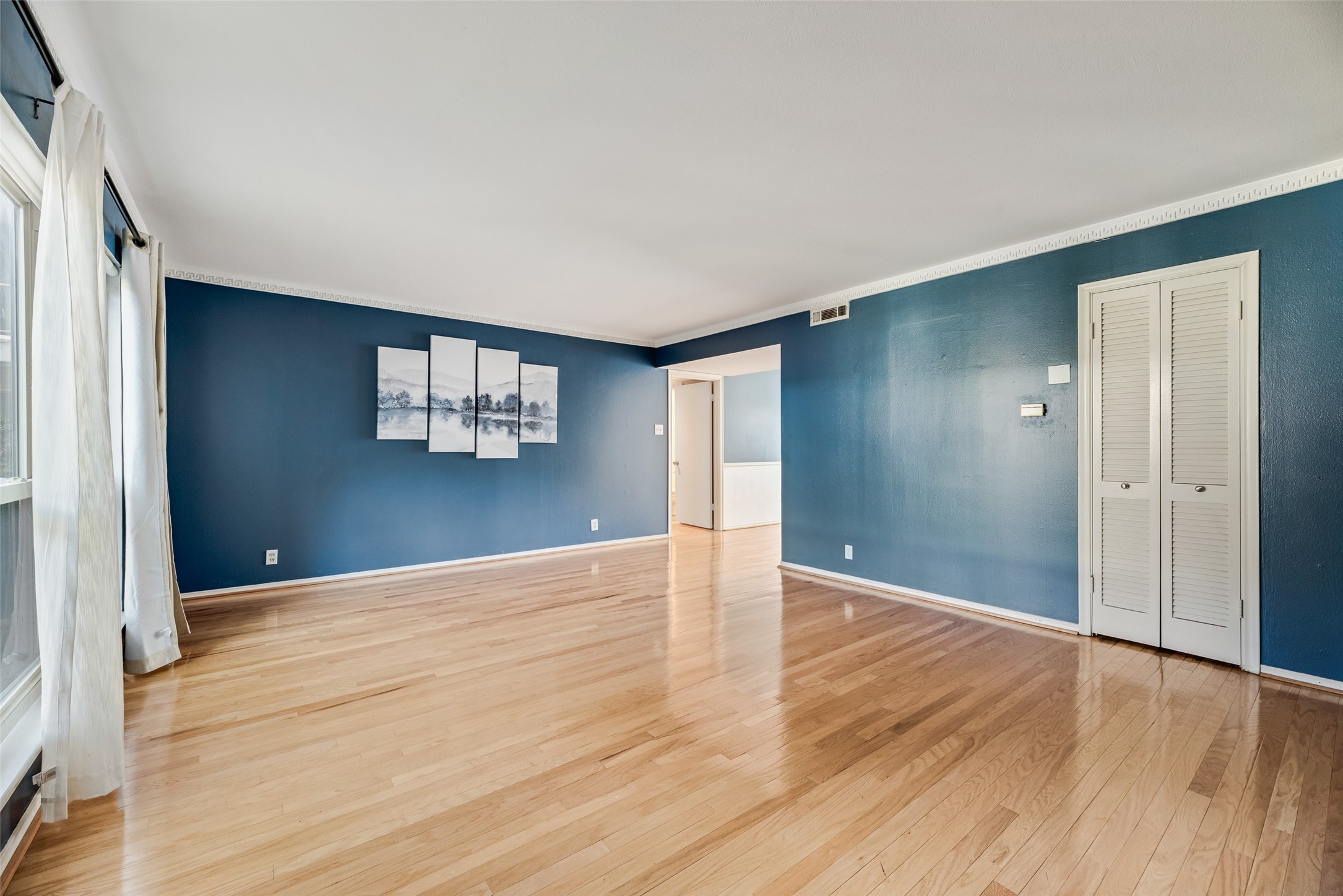 11152 Valleydale Drive Dallas TX 75230