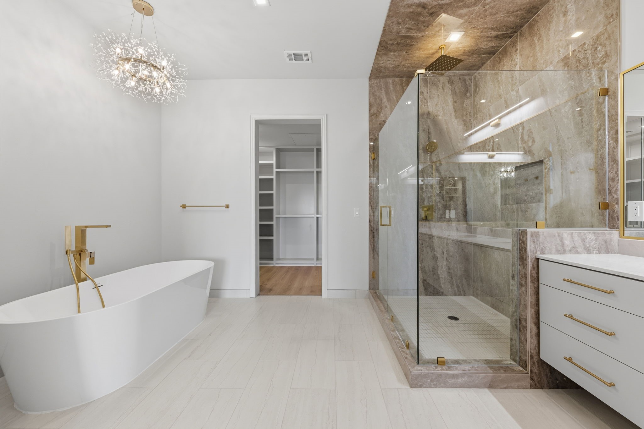 1900 S Ervay Street Dallas TX 75215