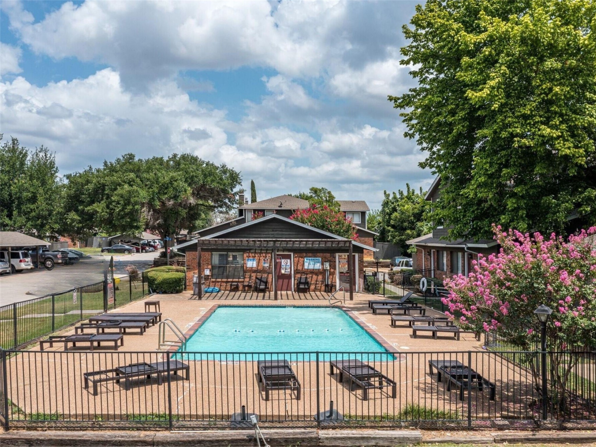 1122 Millview Drive Arlington TX 76012